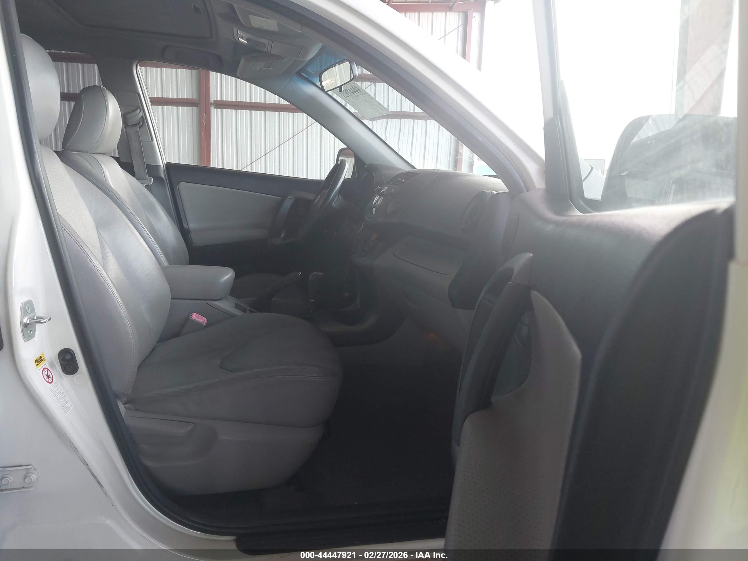 2010 Toyota Rav4 Limited V6 White vin: JTMYK4DVXA5026765