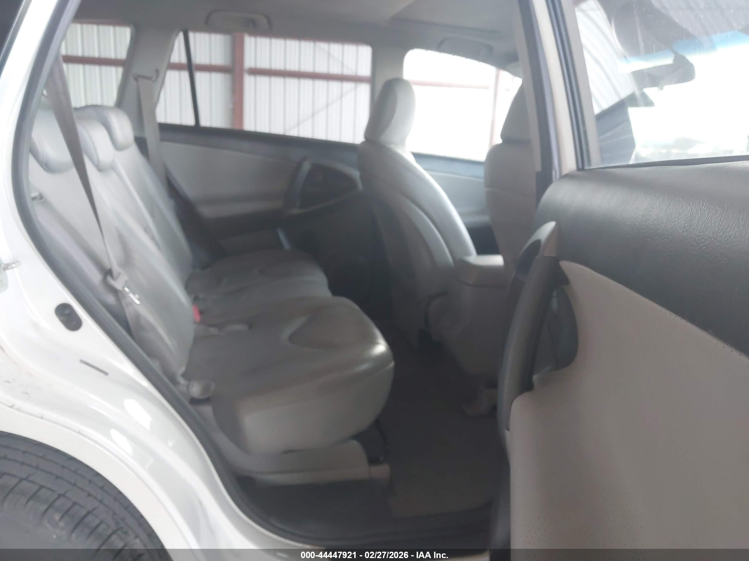 2010 Toyota Rav4 Limited V6 White vin: JTMYK4DVXA5026765