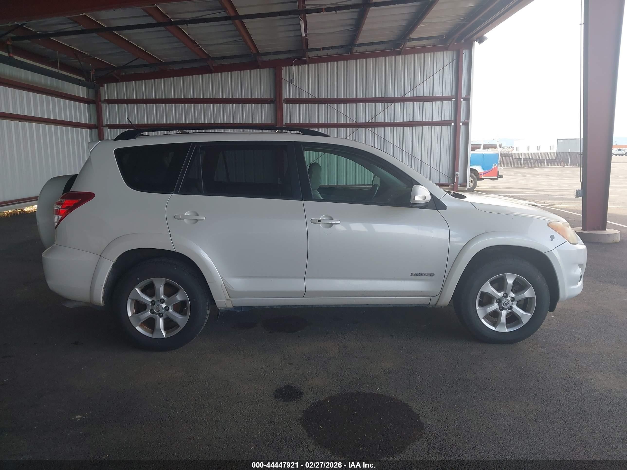 2010 Toyota Rav4 Limited V6 White vin: JTMYK4DVXA5026765