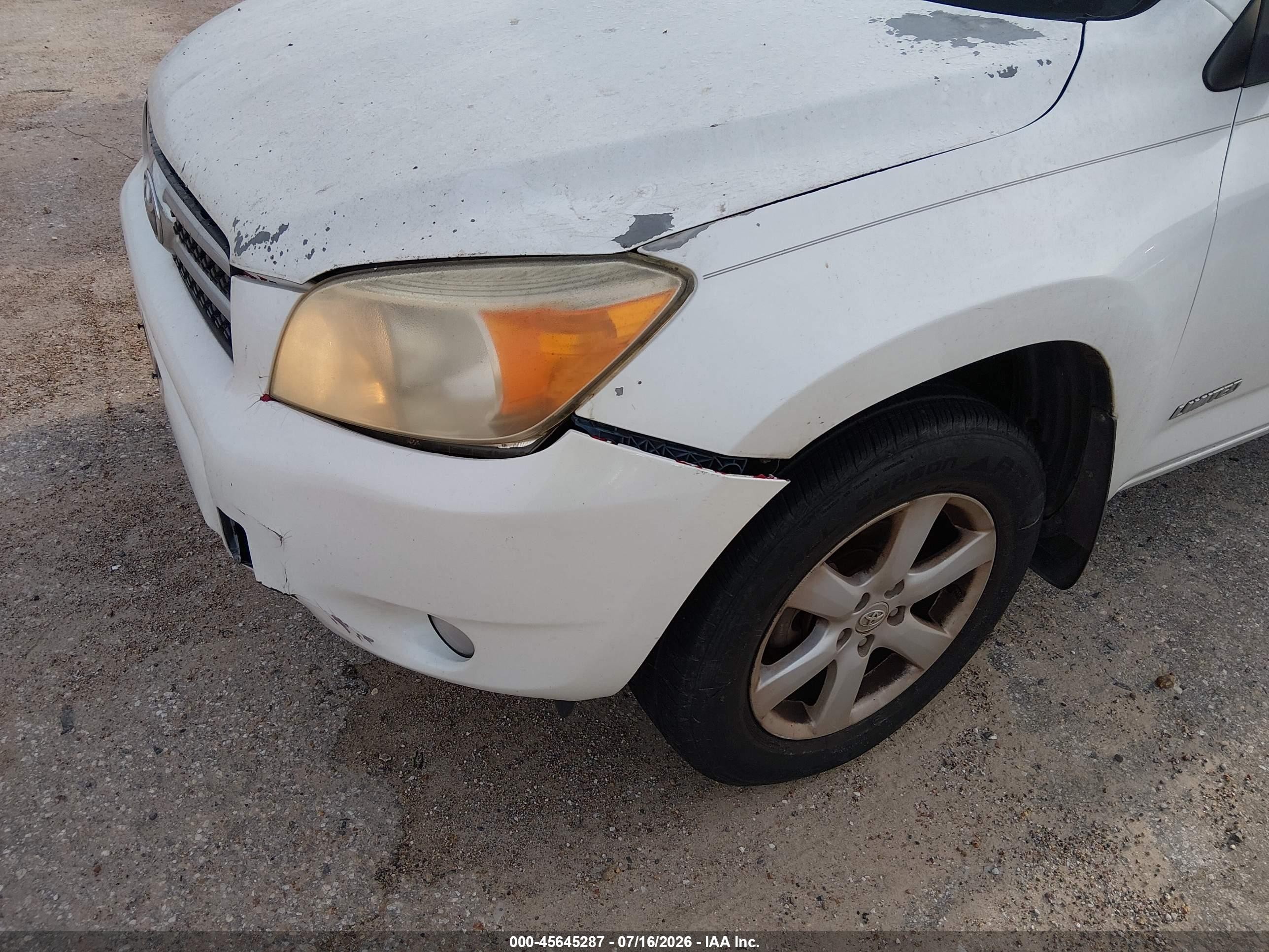 2007 Toyota Rav4 Limited White vin: JTMZD31V275058504