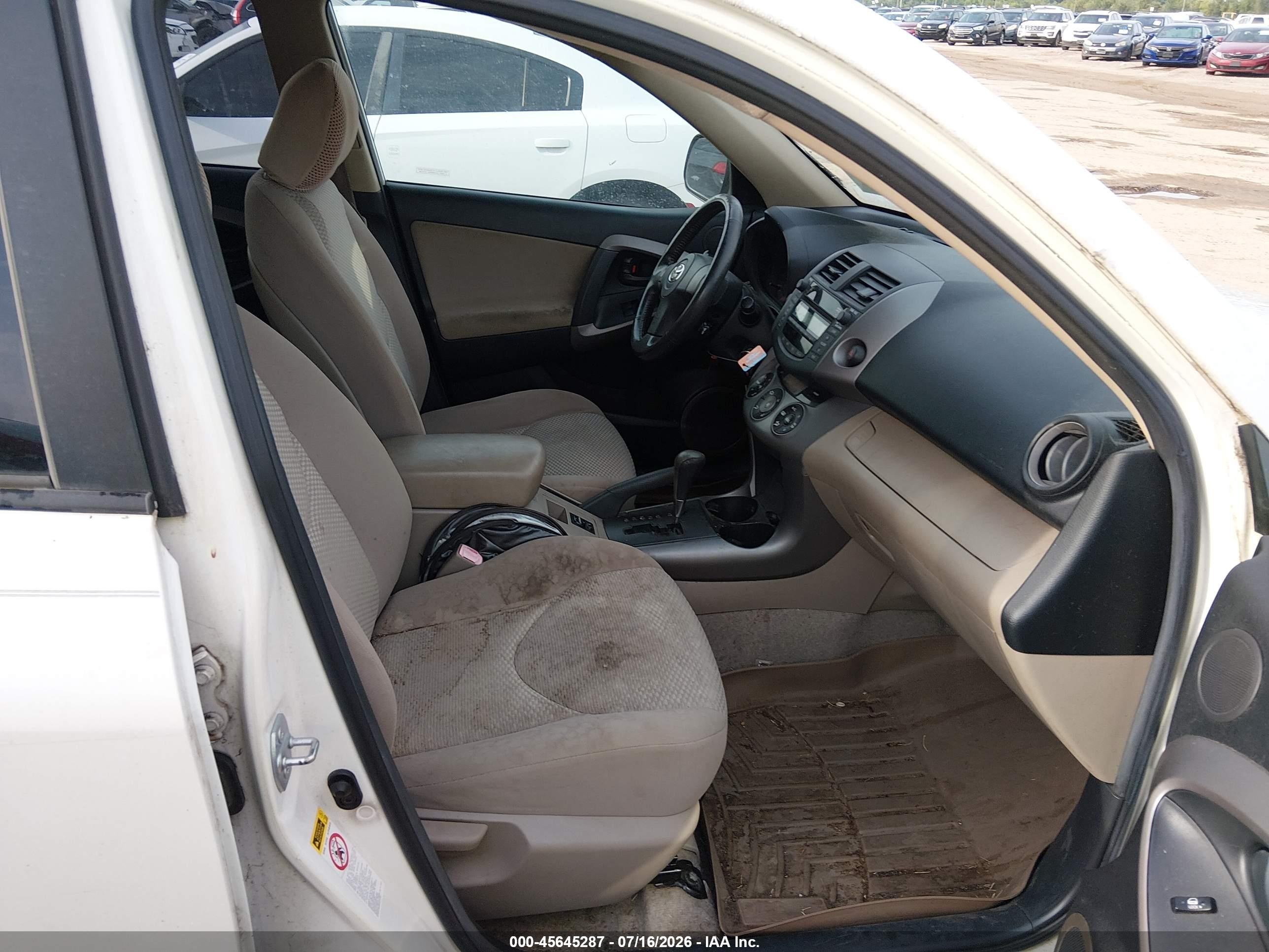 2007 Toyota Rav4 Limited White vin: JTMZD31V275058504