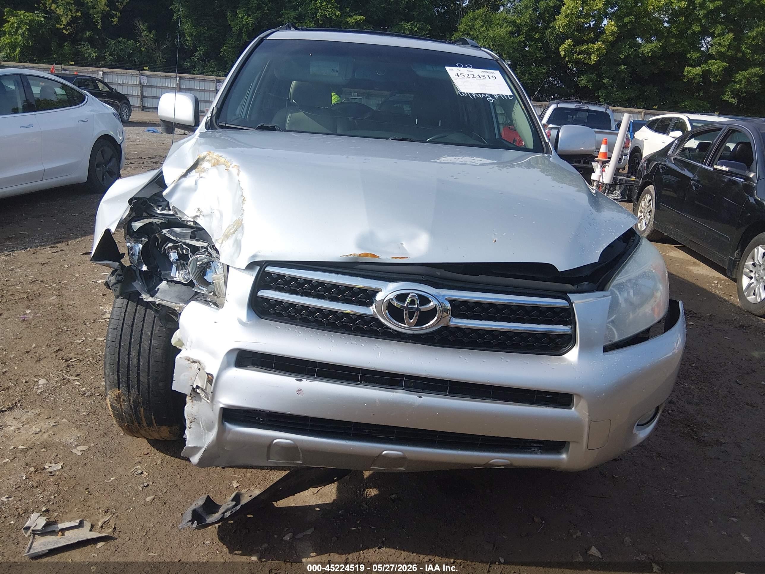 2008 Toyota Rav4 Limited Silver vin: JTMZD31V285092122