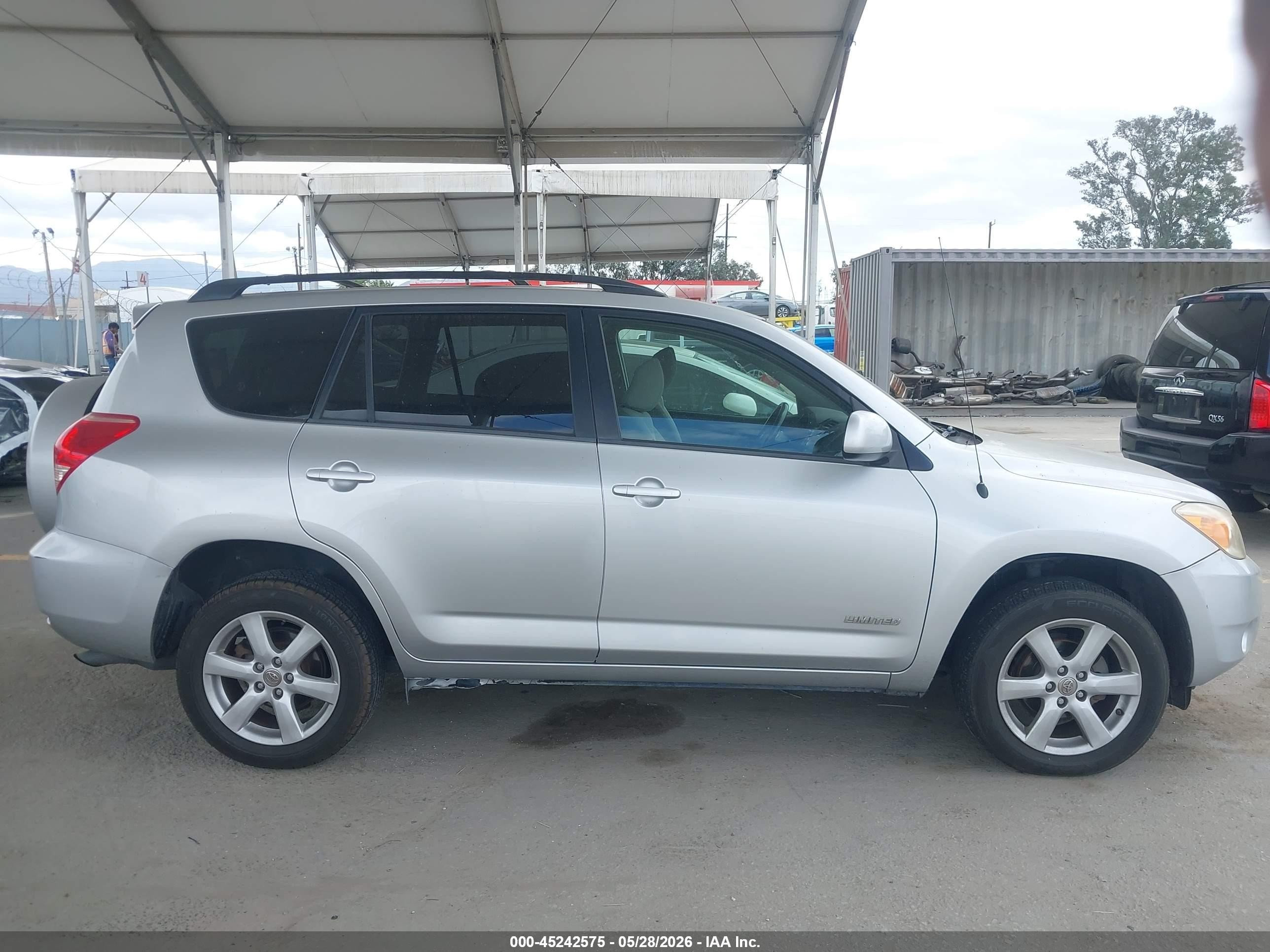 2007 Toyota Rav4 Limited Silver vin: JTMZD31V375046071