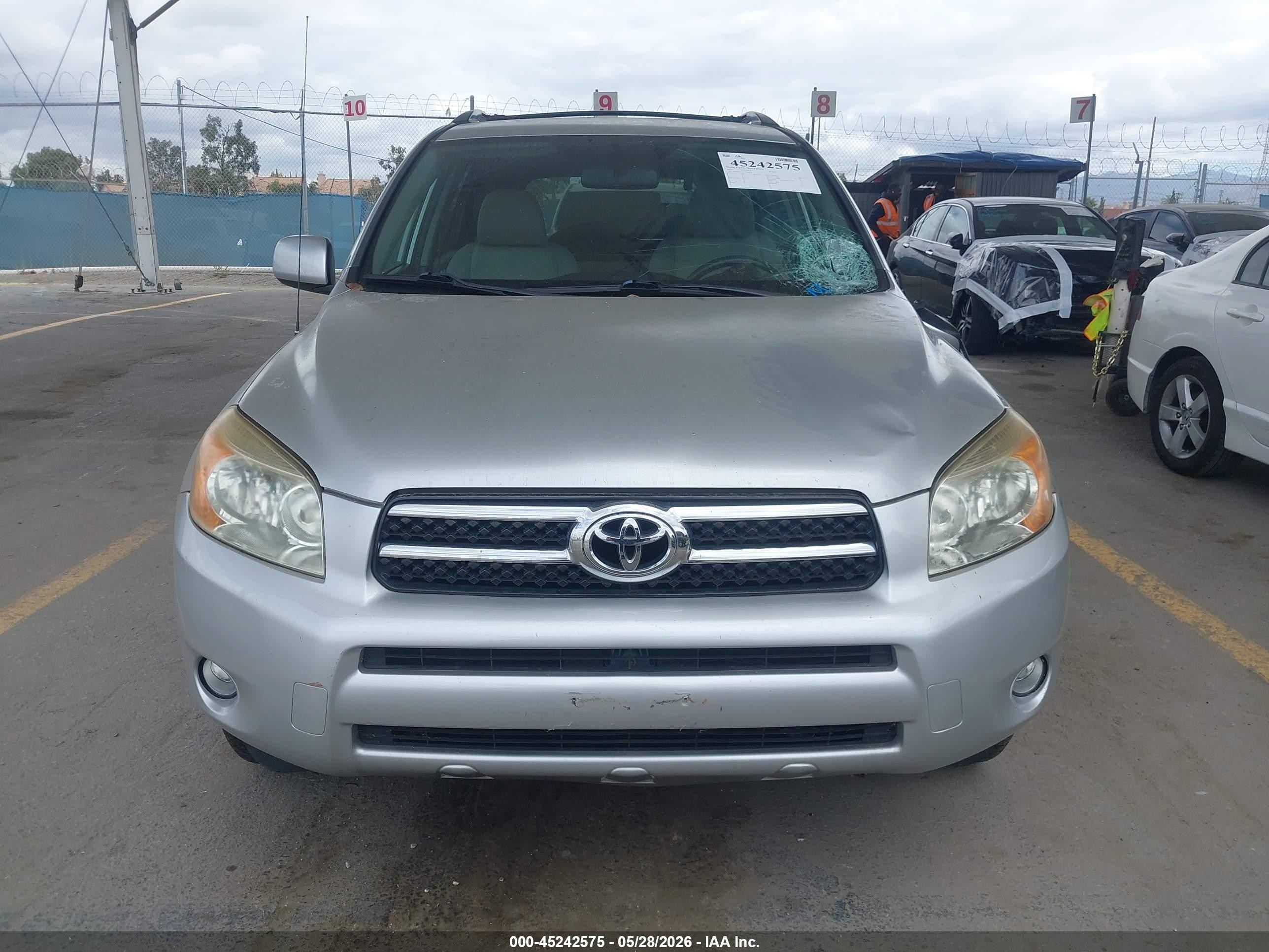2007 Toyota Rav4 Limited Silver vin: JTMZD31V375046071