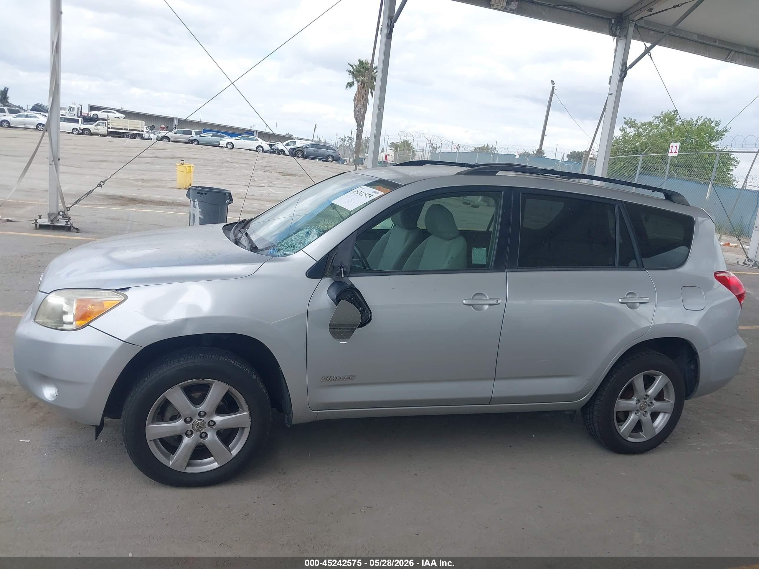 2007 Toyota Rav4 Limited Silver vin: JTMZD31V375046071
