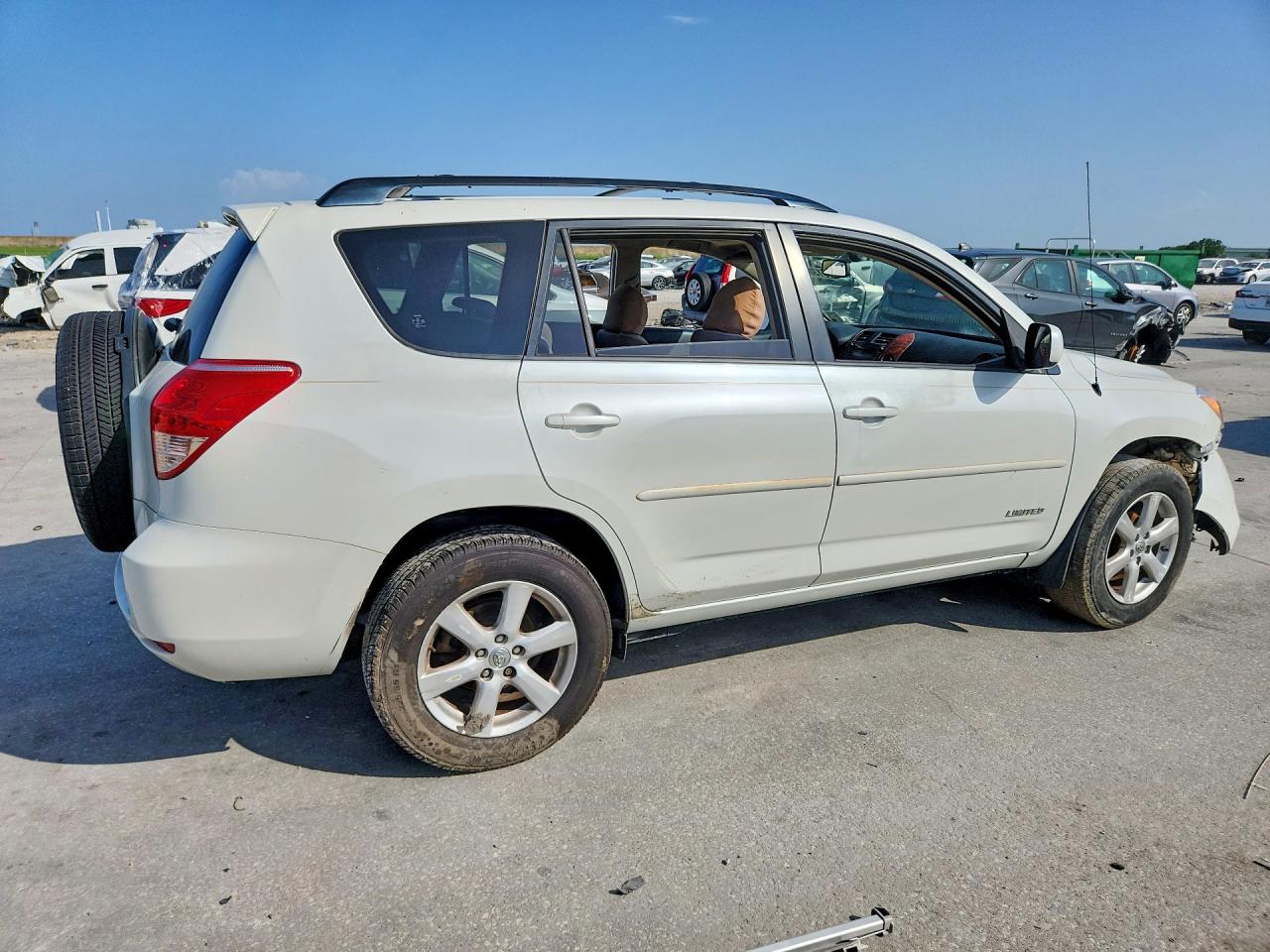 2008 Toyota Rav4 Limited White vin: JTMZD31V385104262