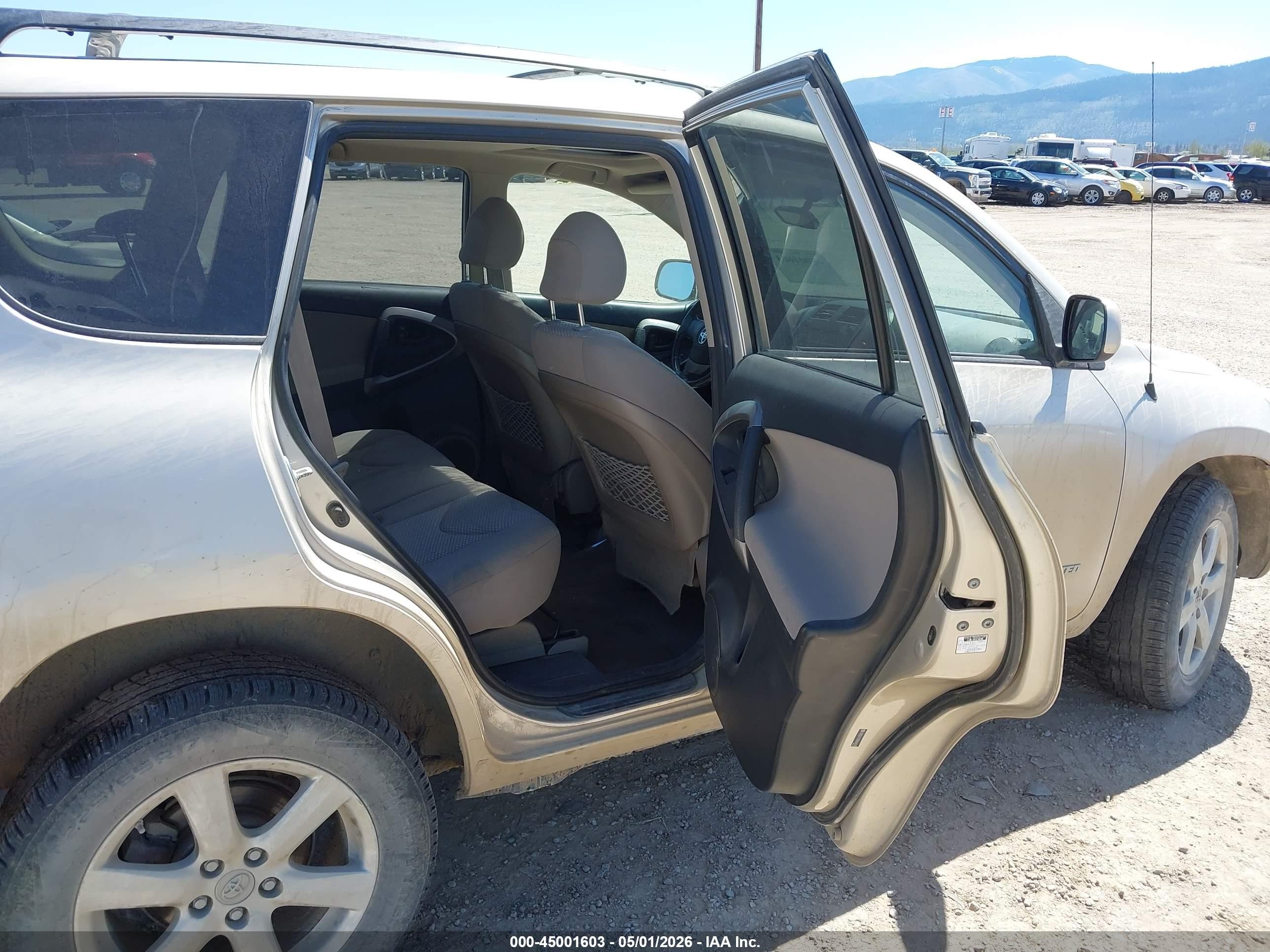 2008 Toyota Rav4 Limited Gold vin: JTMZD31V386064548