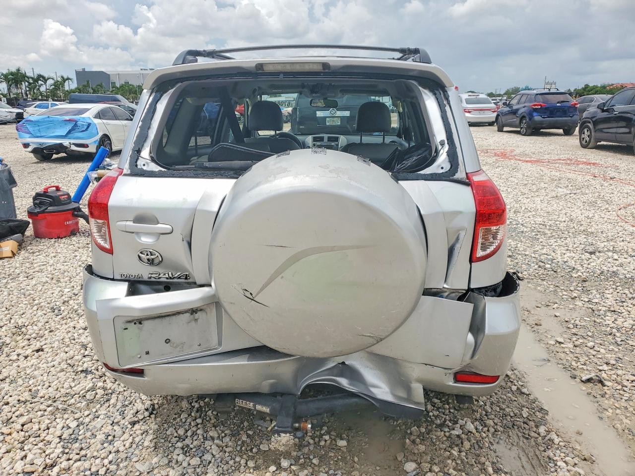 2007 Toyota Rav4 Limited Silver vin: JTMZD31V575058688