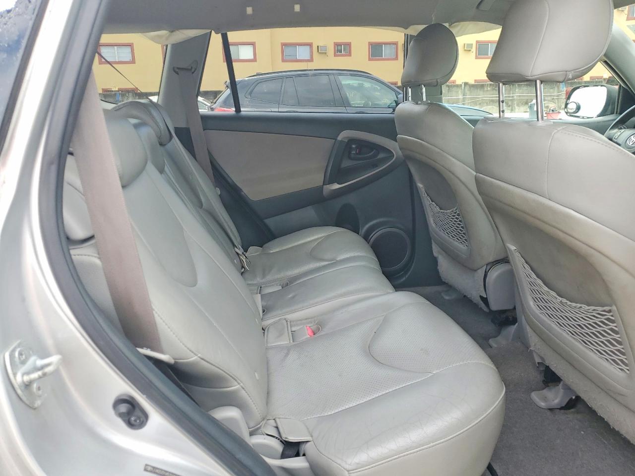 2007 Toyota Rav4 Limited Silver vin: JTMZD31V575058688