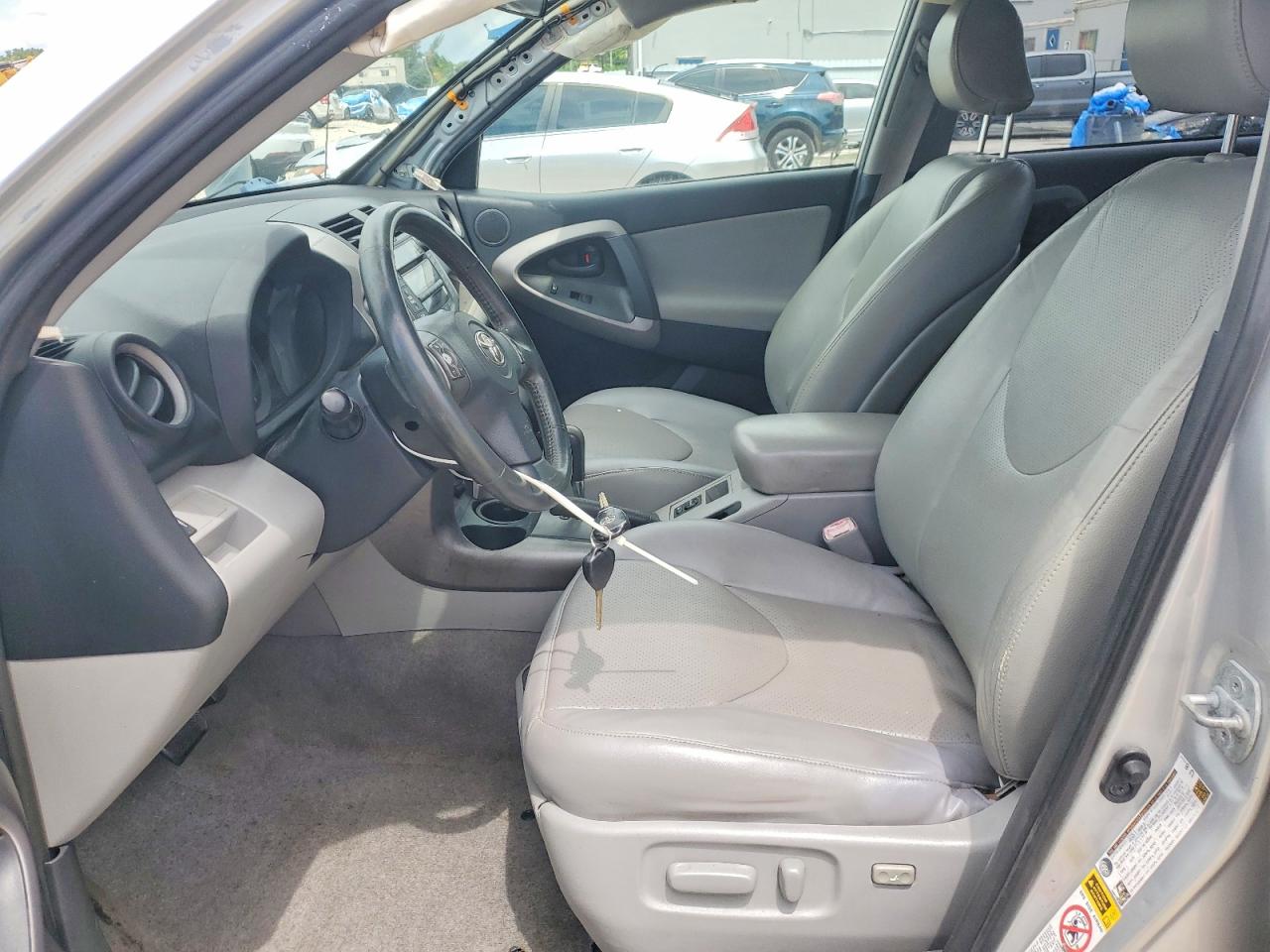 2007 Toyota Rav4 Limited Silver vin: JTMZD31V575058688