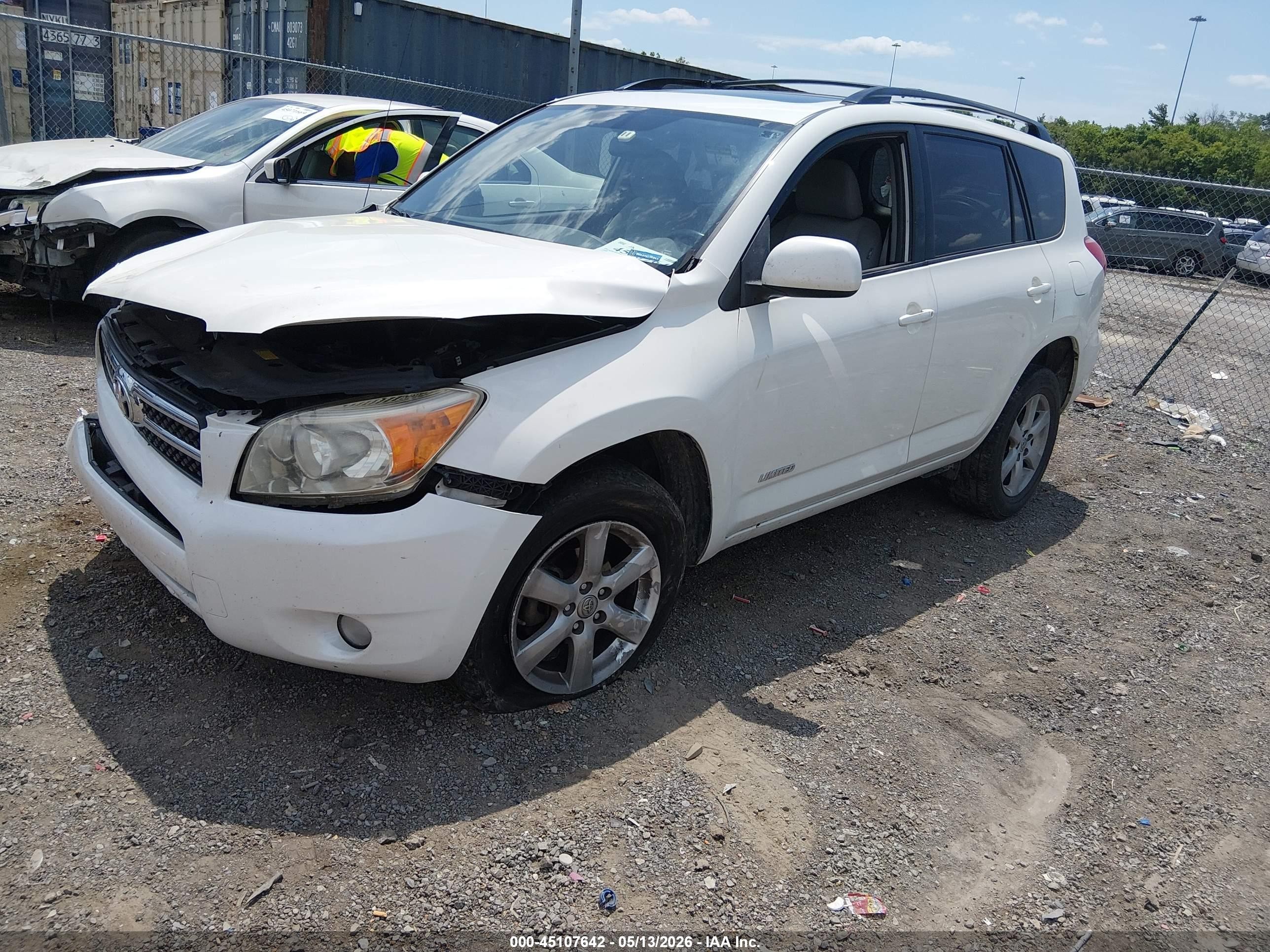 2008 Toyota Rav4 Limited White vin: JTMZD31V685104305