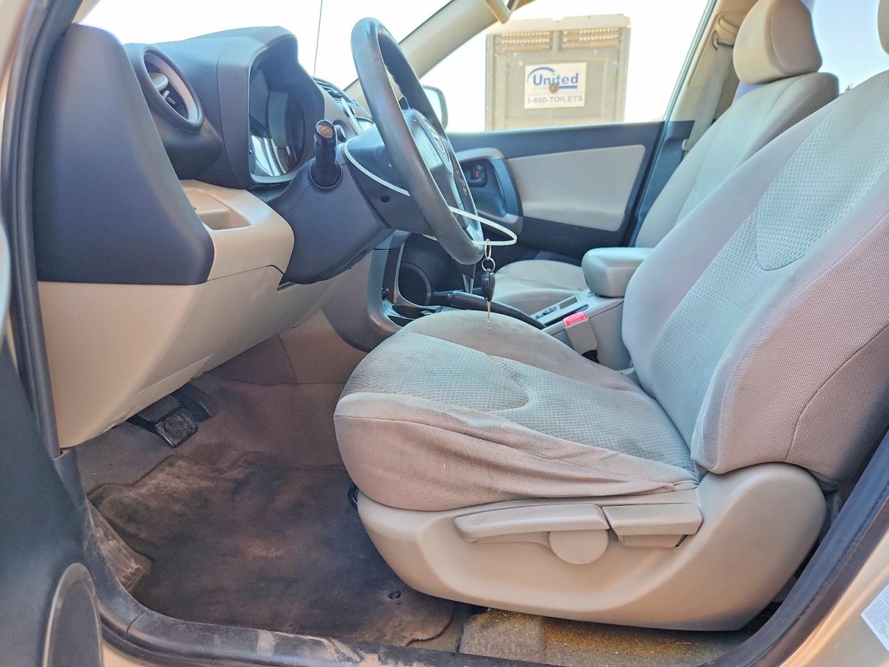 2006 Toyota Rav4 Base Gold vin: JTMZD33V065026498