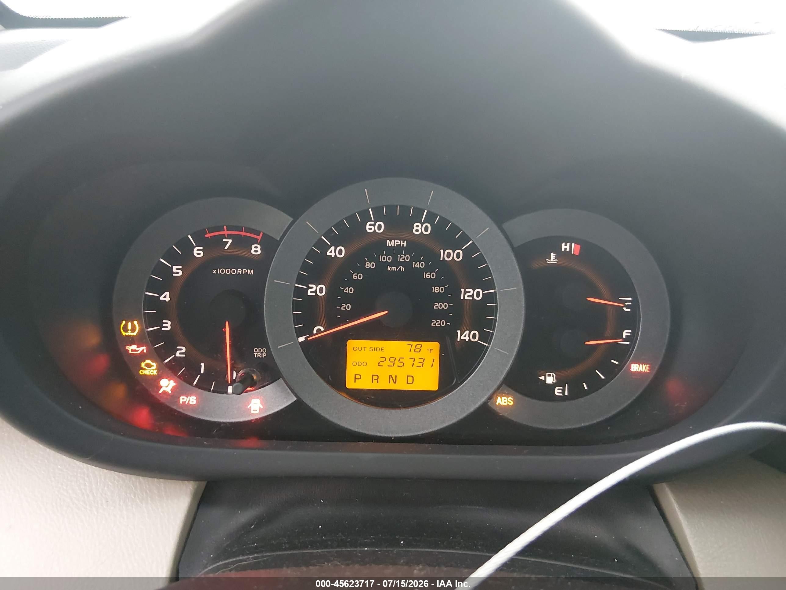 2006 Toyota Rav4   White vin: JTMZD33V066004706