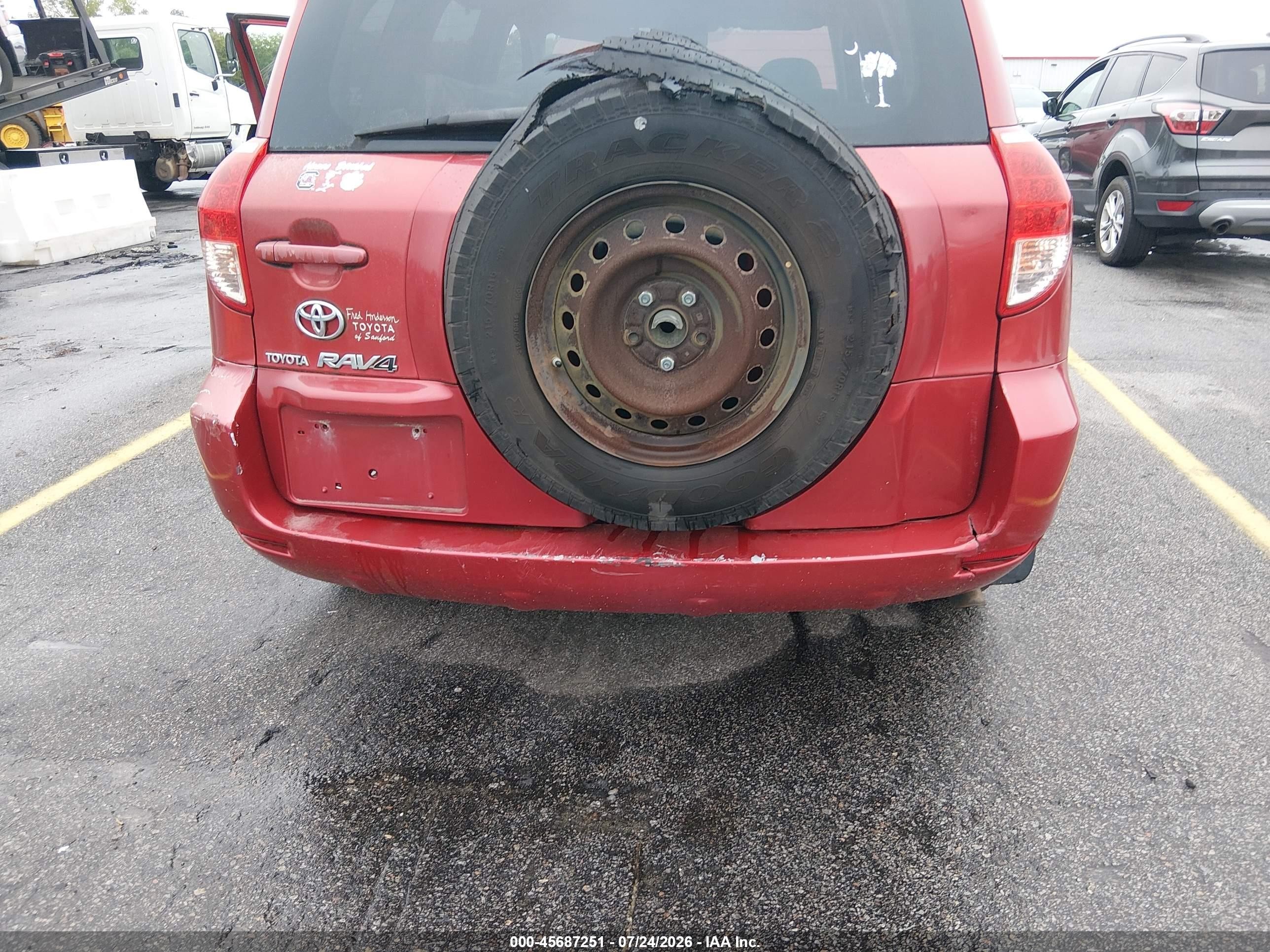 2007 Toyota Rav4   Red vin: JTMZD33V075047367