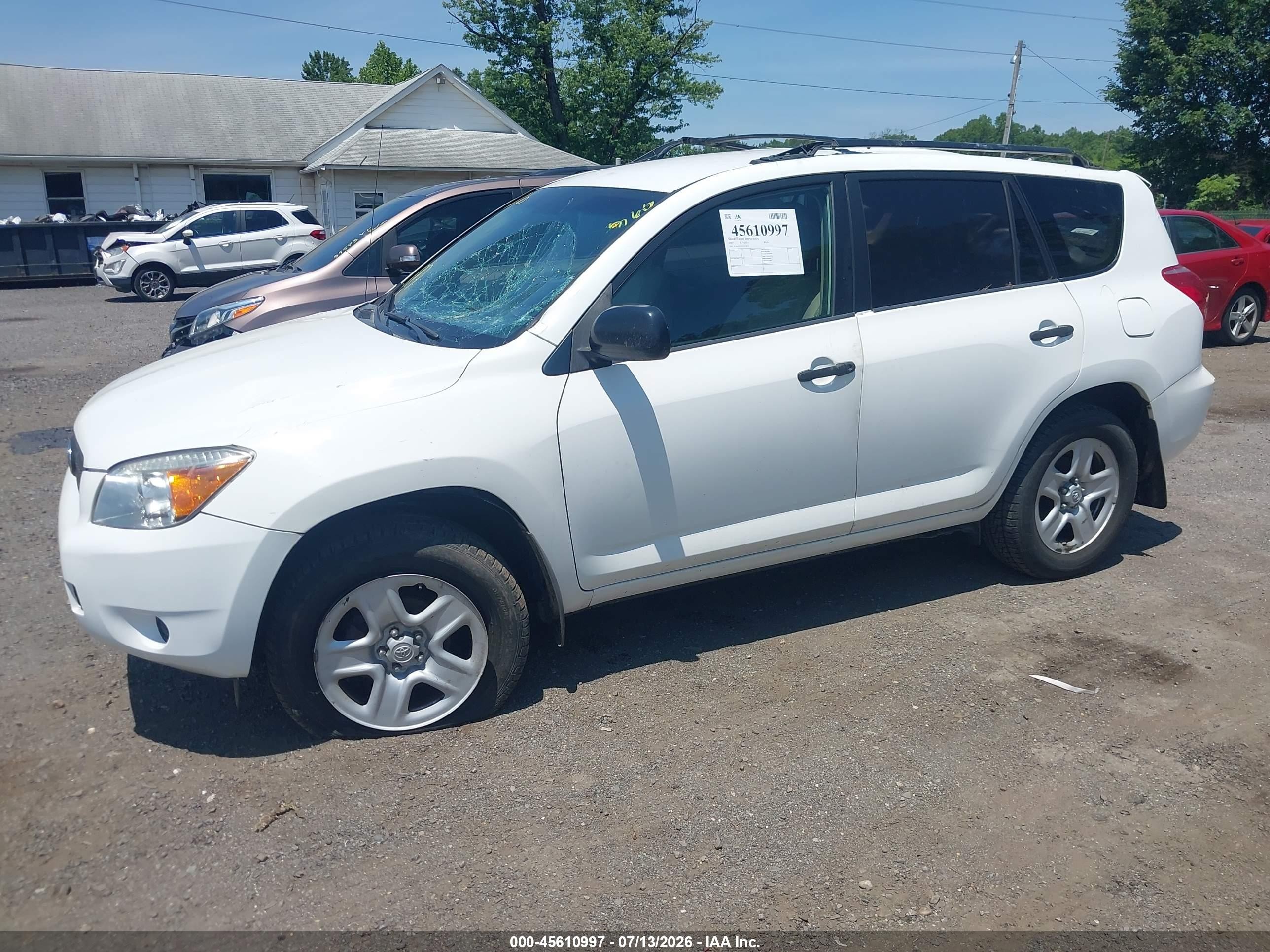 2007 Toyota Rav4 White vin: JTMZD33V075058014