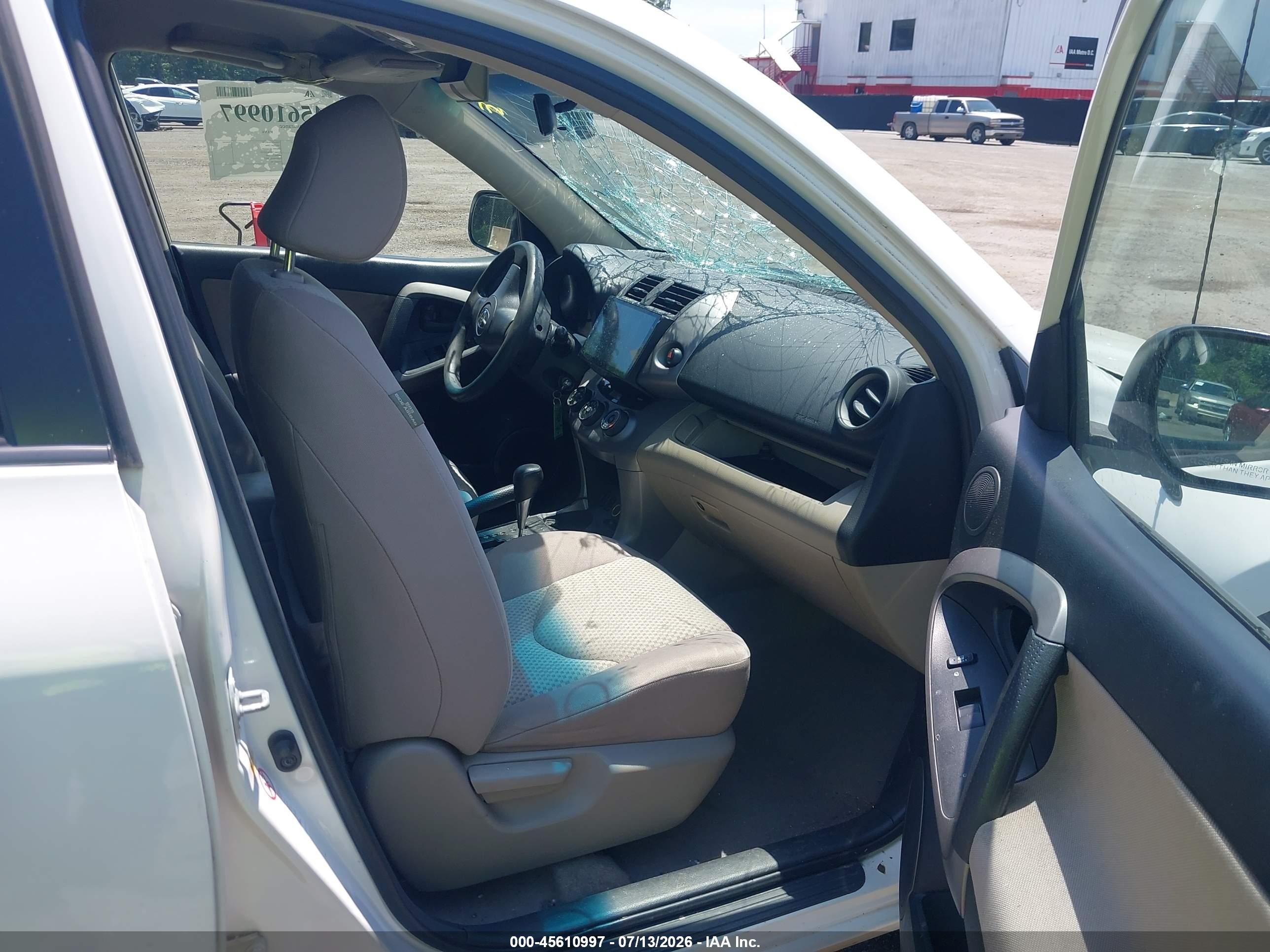 2007 Toyota Rav4 White vin: JTMZD33V075058014
