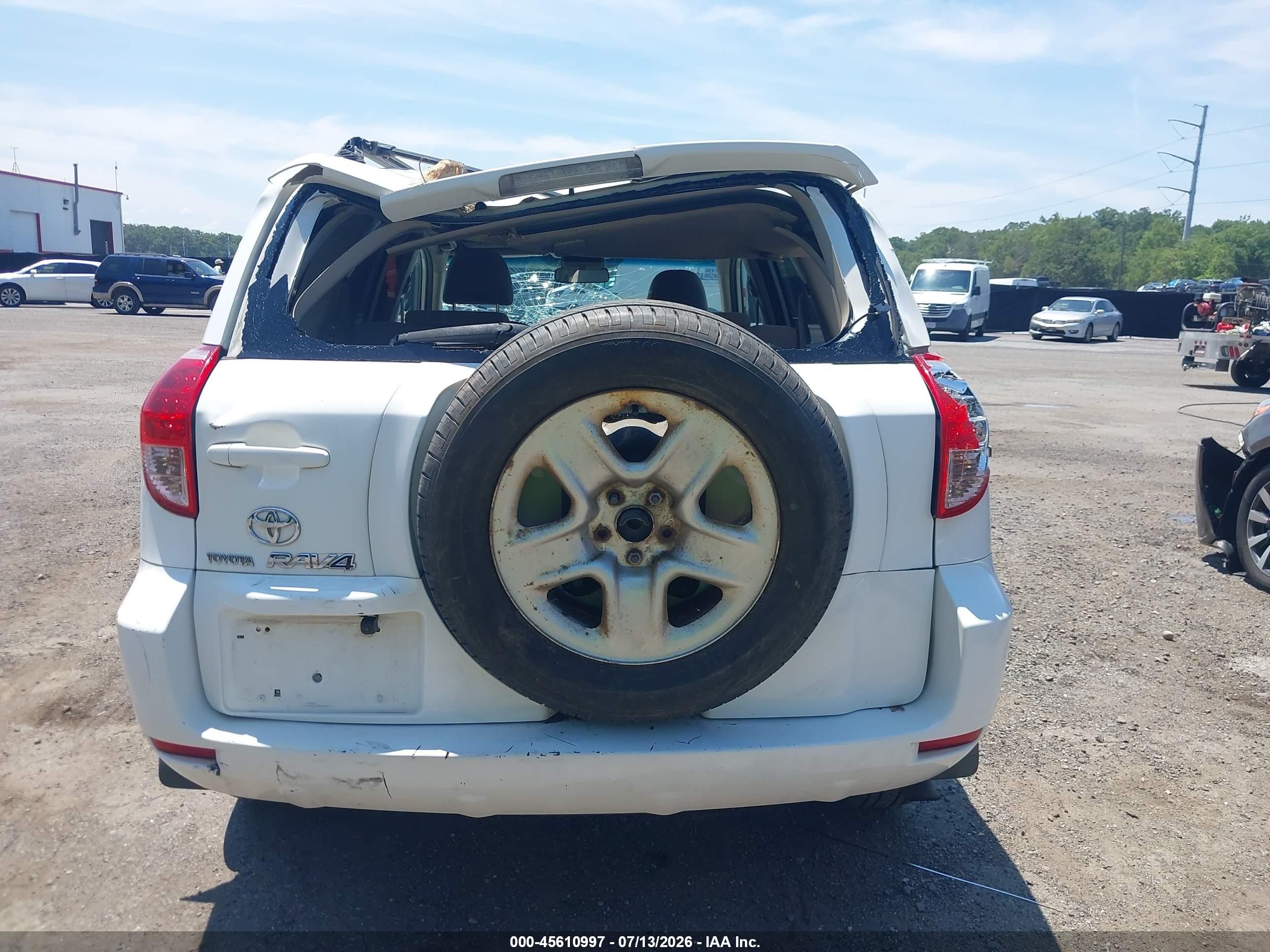 2007 Toyota Rav4 White vin: JTMZD33V075058014