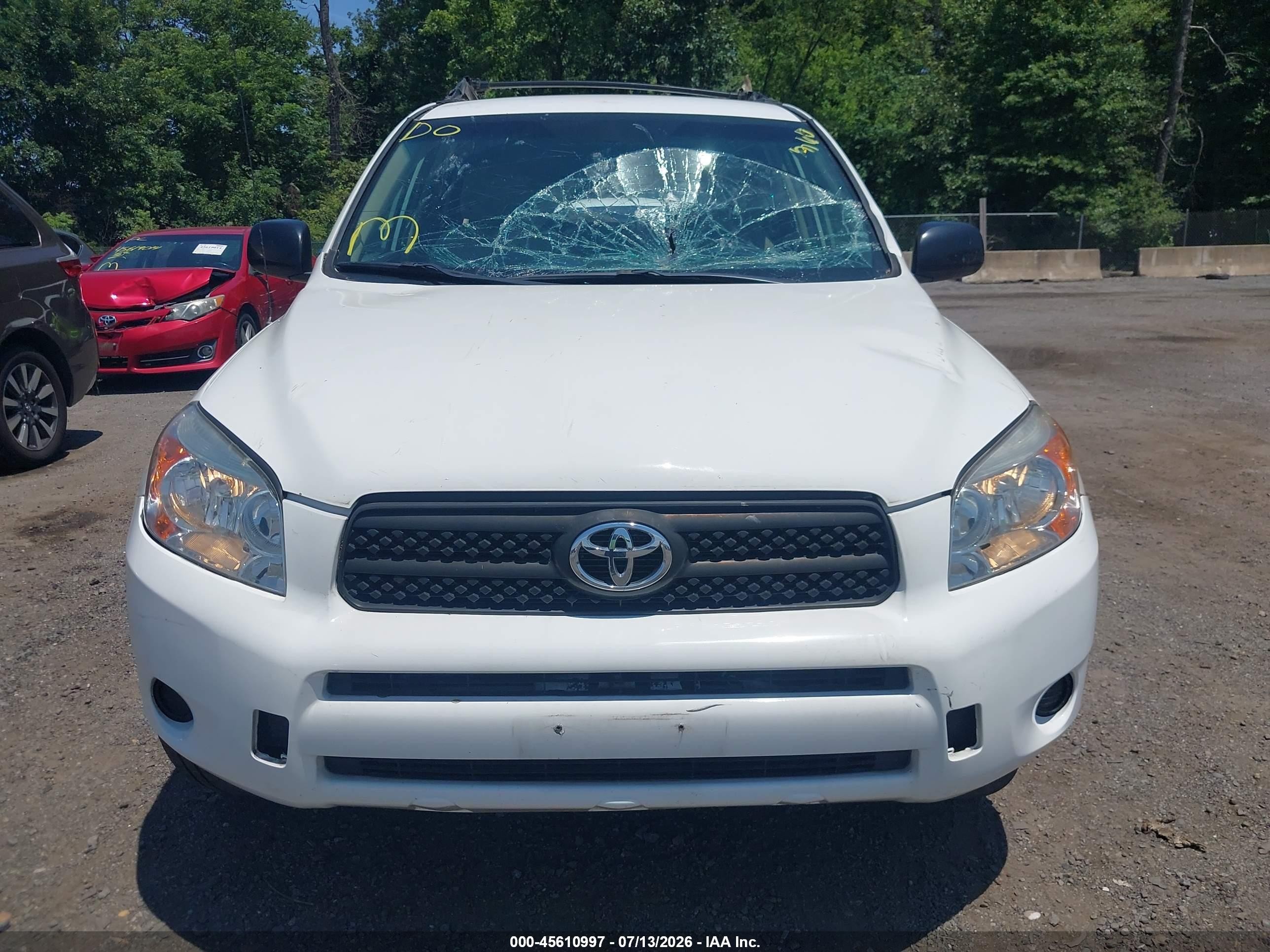 2007 Toyota Rav4 White vin: JTMZD33V075058014