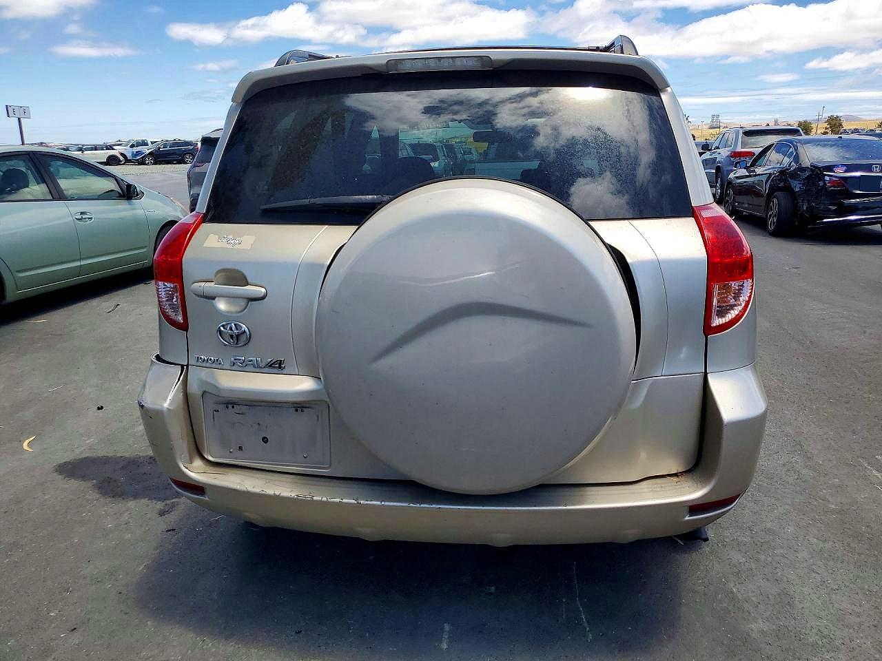 2007 Toyota Rav4 Base Gold vin: JTMZD33V076023502