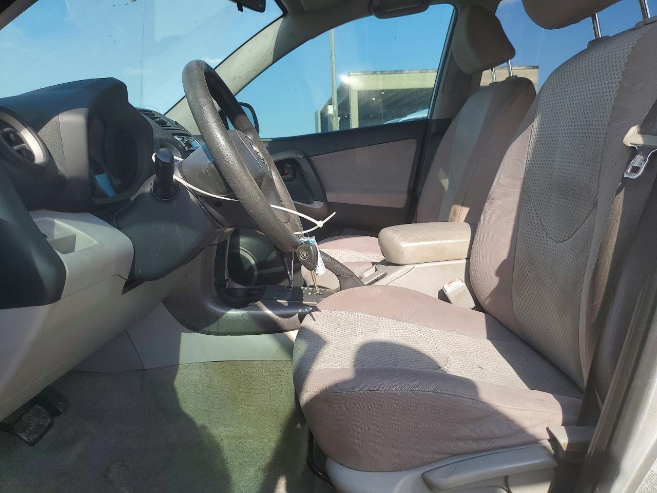 2007 Toyota Rav4 Base Silver vin: JTMZD33V076026545