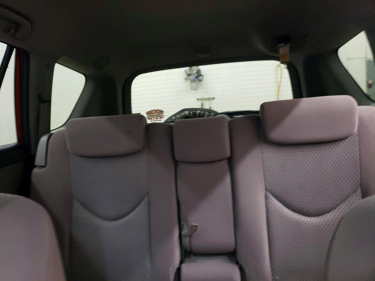 2007 Toyota Rav4 Base Red vin: JTMZD33V076037531