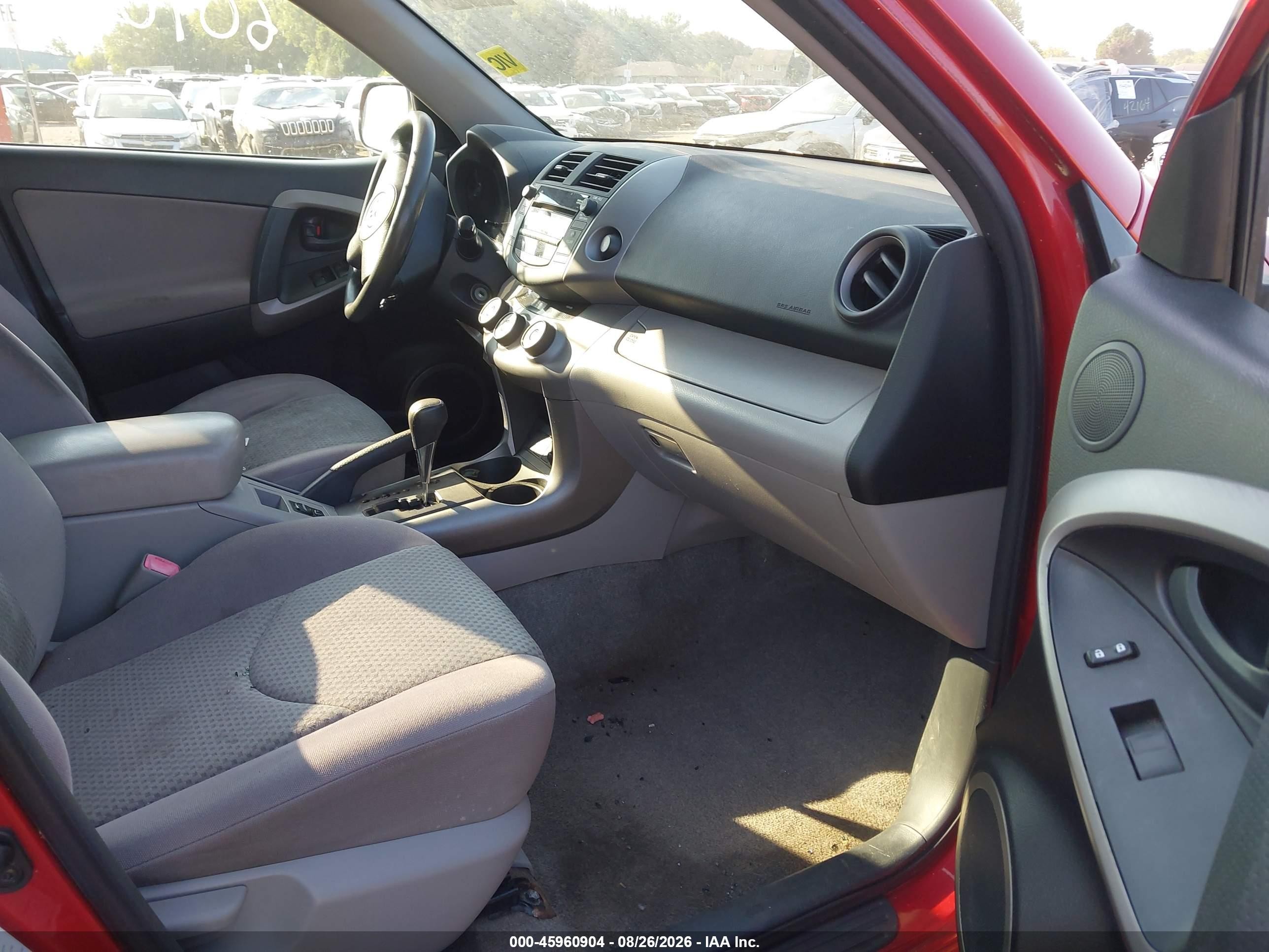 2008 Toyota Rav4   Red vin: JTMZD33V085100537