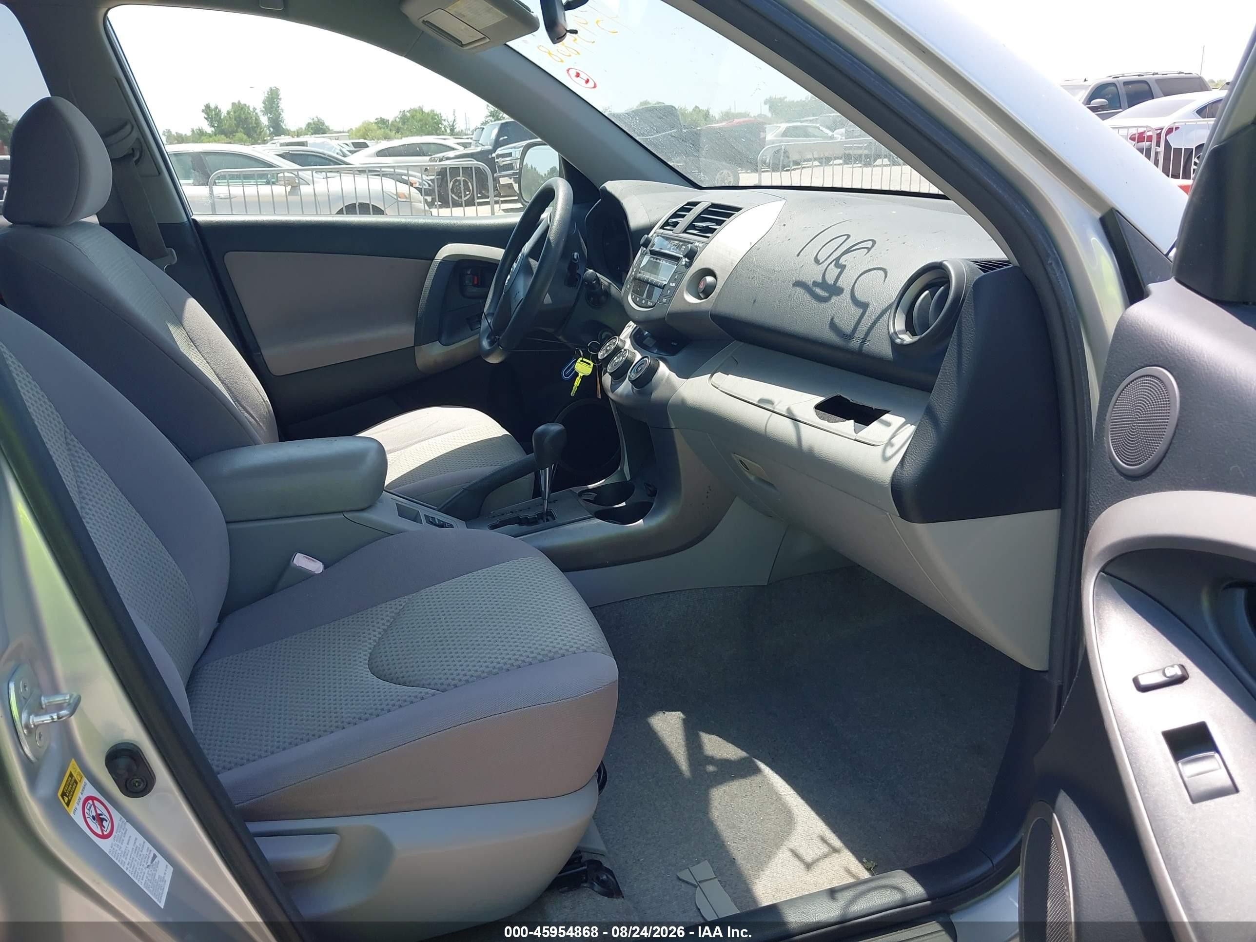 2008 Toyota Rav4   Silver vin: JTMZD33V086072992