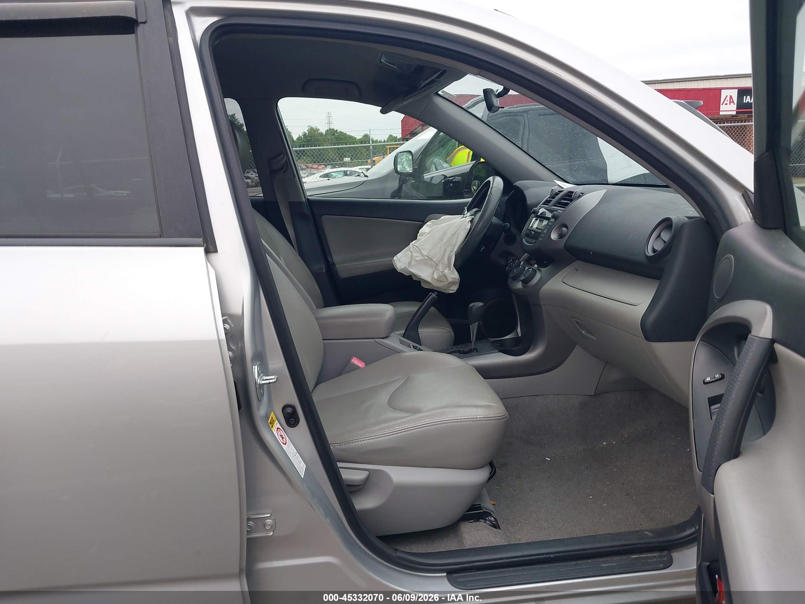 2008 Toyota Rav4   Gray vin: JTMZD33V086078596