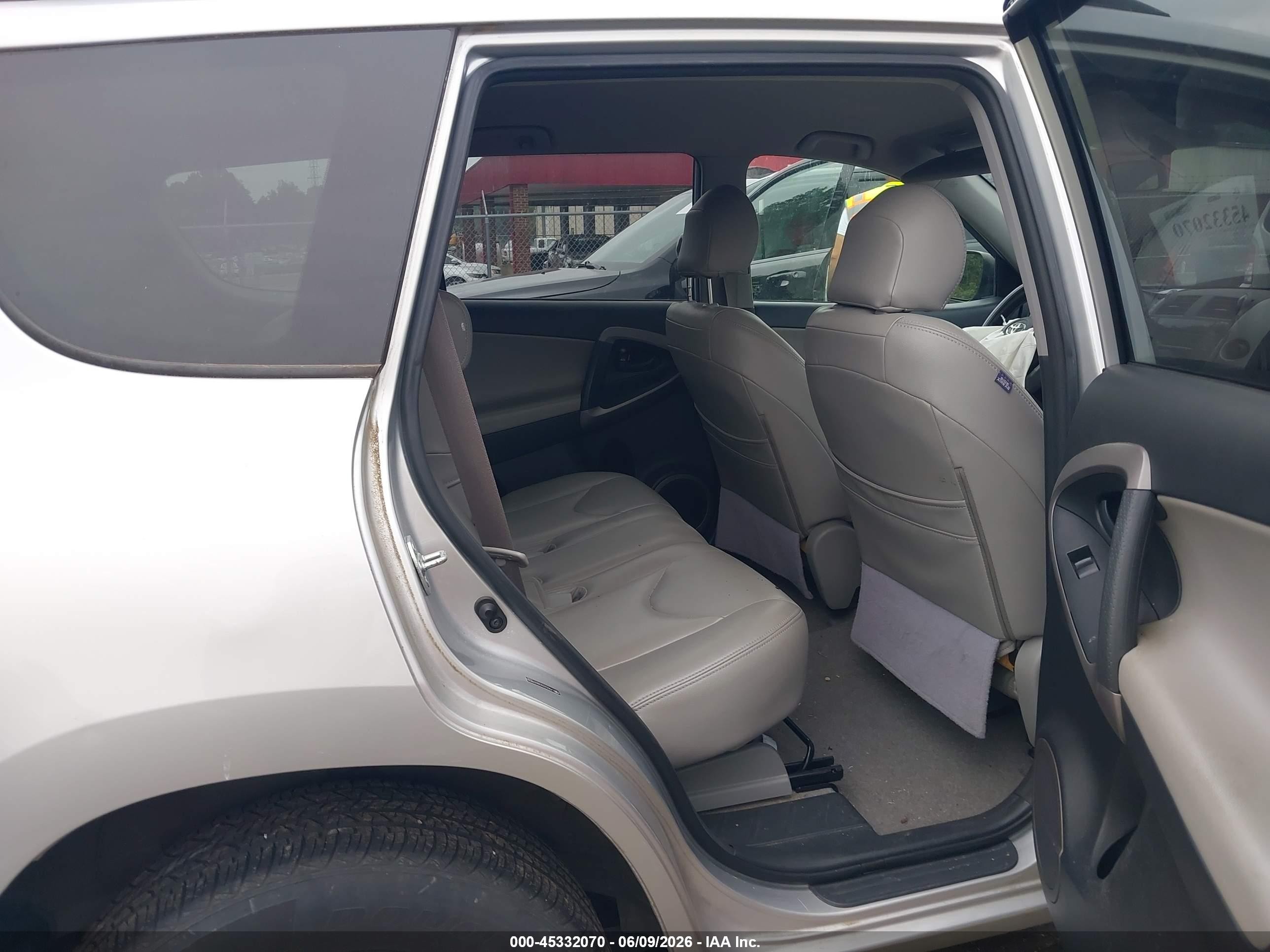 2008 Toyota Rav4   Gray vin: JTMZD33V086078596