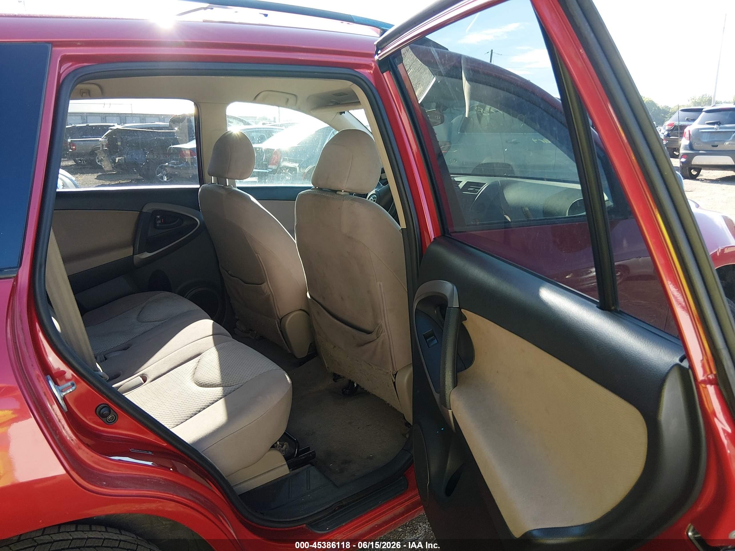 2008 Toyota Rav4   Red vin: JTMZD33V086080963