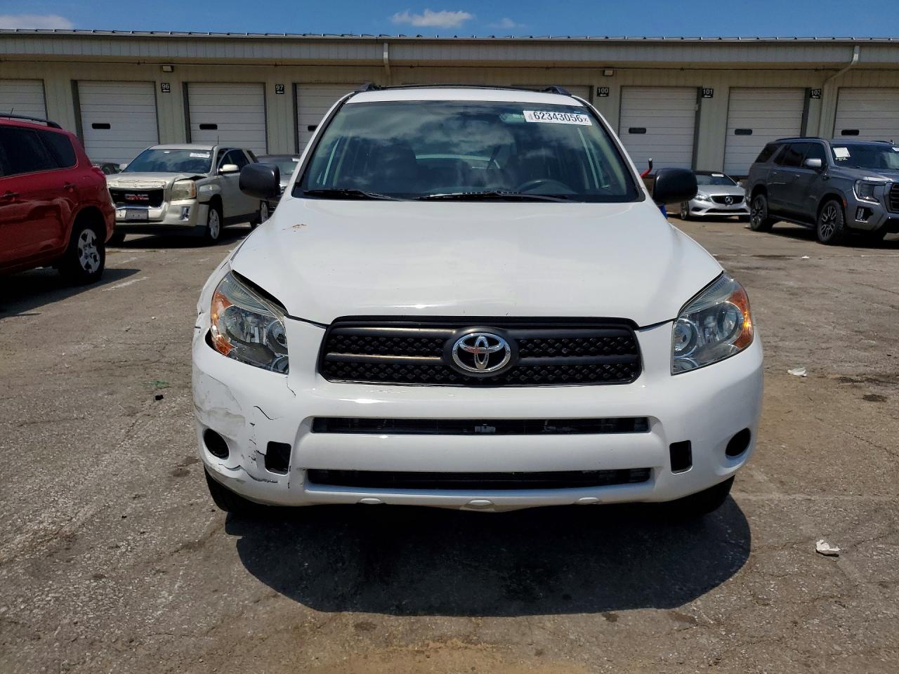2006 Toyota Rav4 Base White vin: JTMZD33V165002615