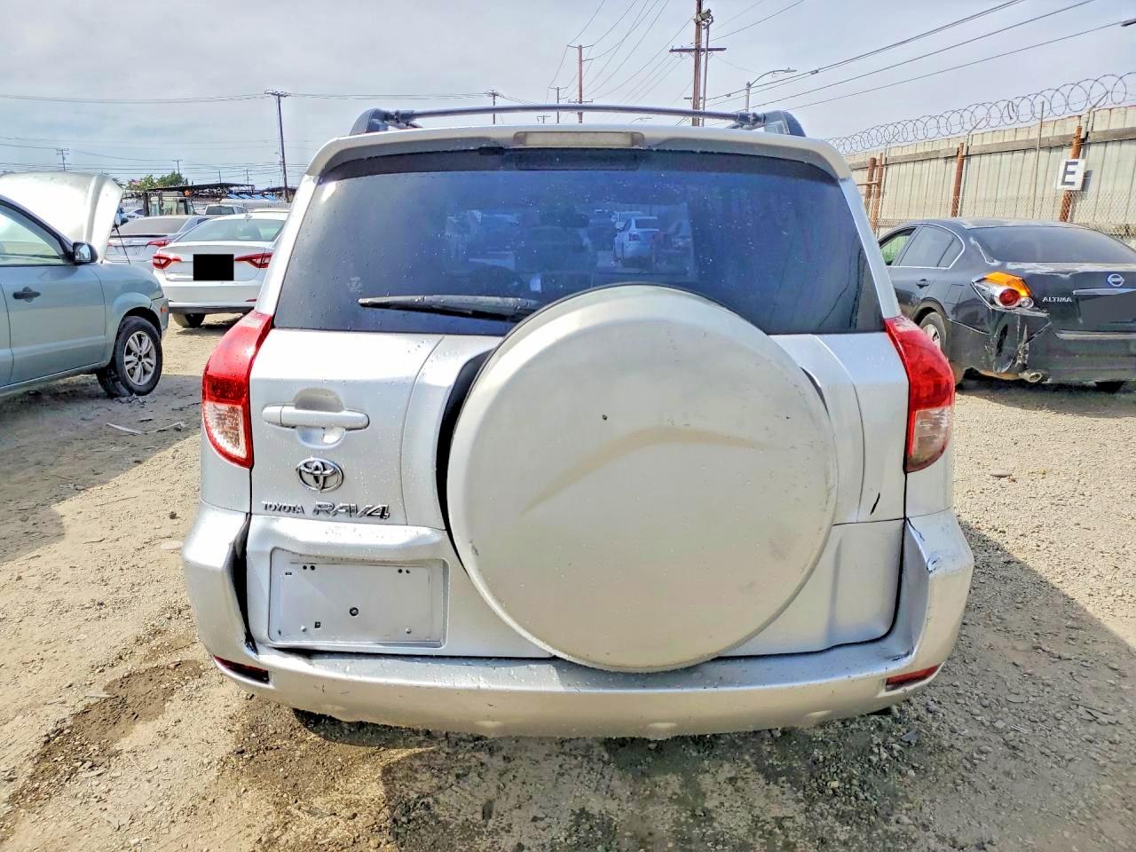 2006 Toyota Rav4 Base Silver vin: JTMZD33V165028521