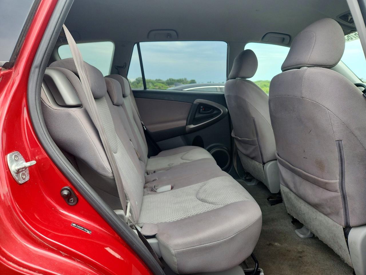 2007 Toyota Rav4 Base Red vin: JTMZD33V175046678