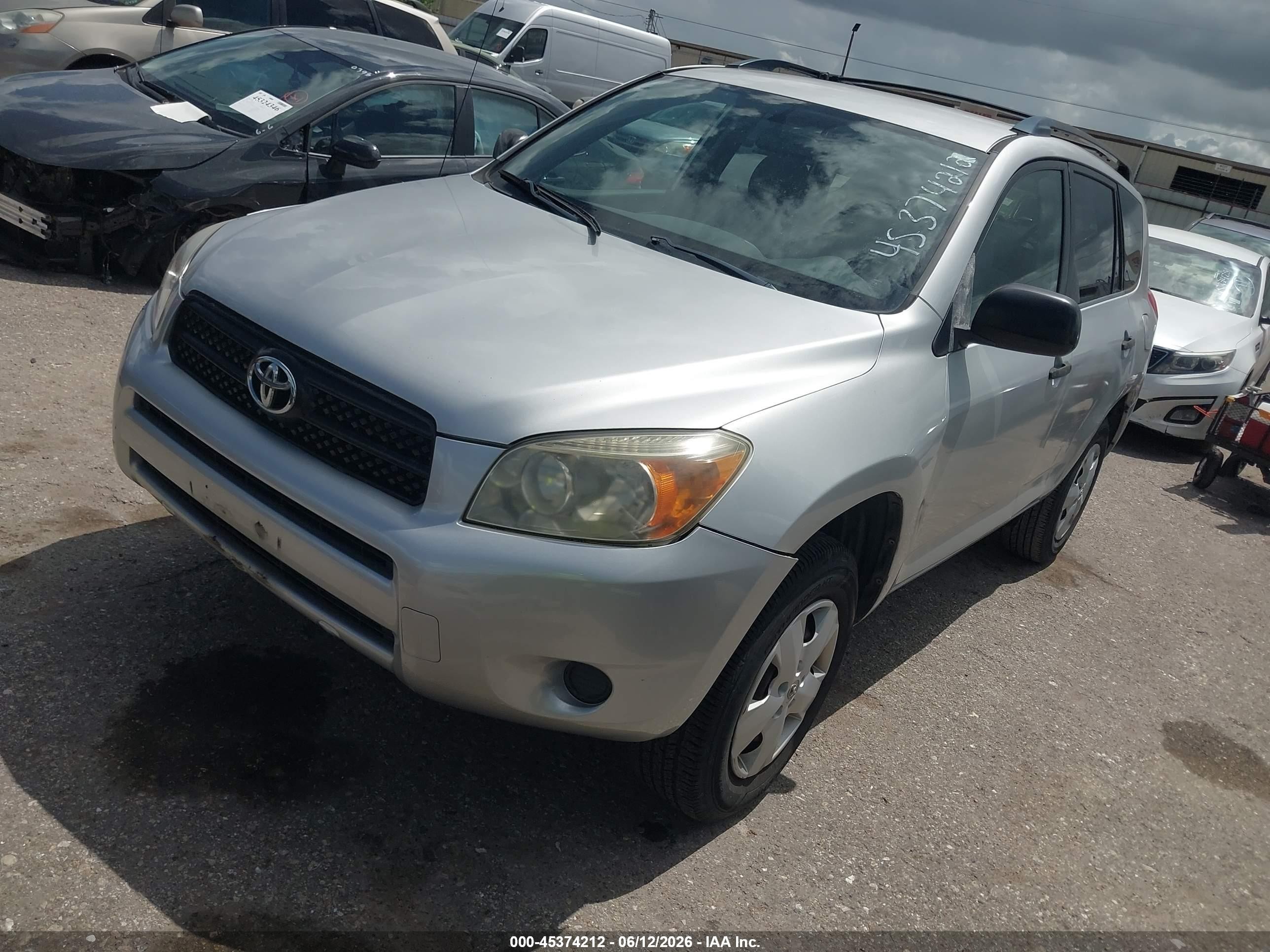 2007 Toyota Rav4   Серебряный vin: JTMZD33V175054277