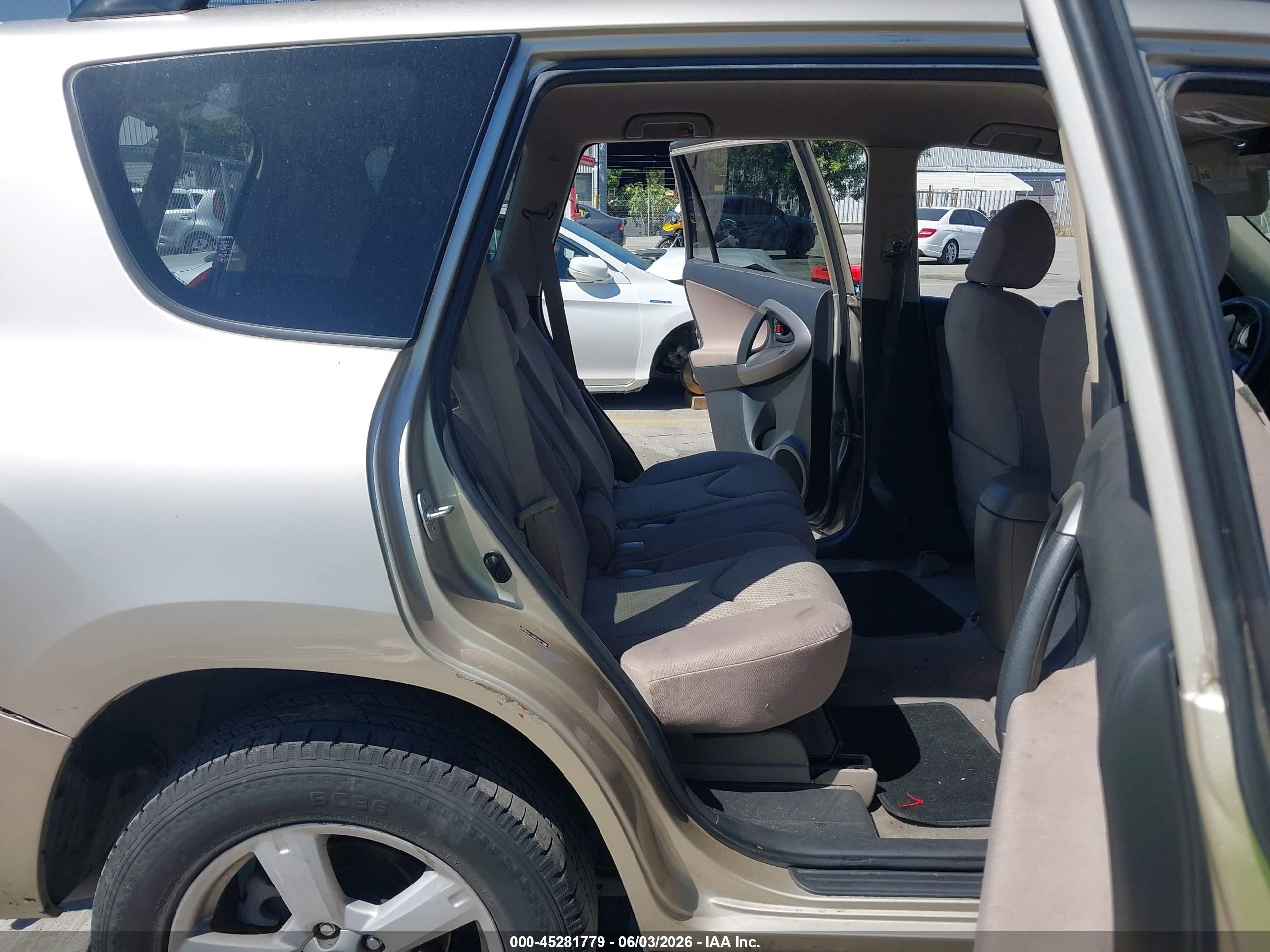 2007 Toyota Rav4   Brown vin: JTMZD33V176045458