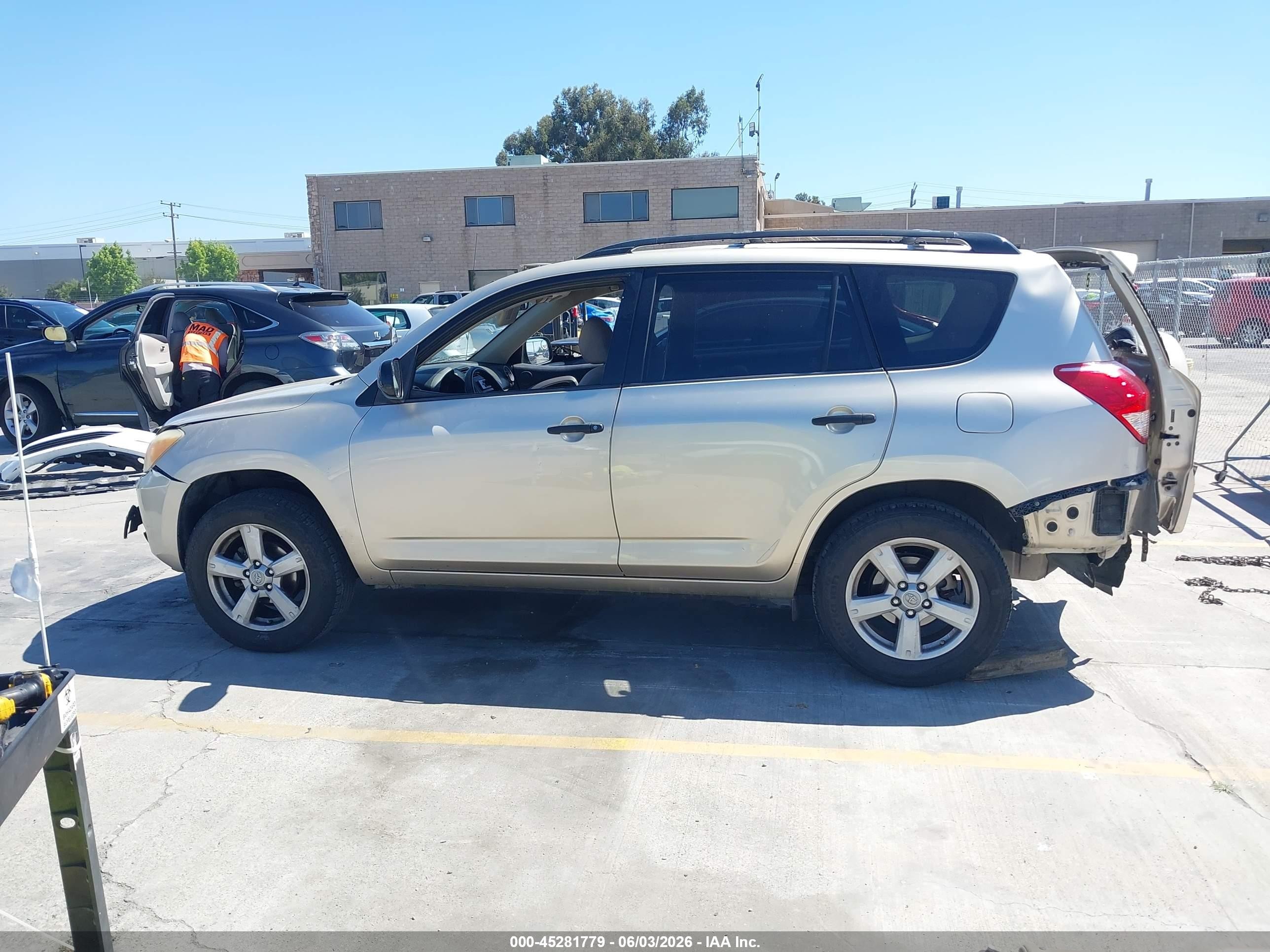 2007 Toyota Rav4   Brown vin: JTMZD33V176045458