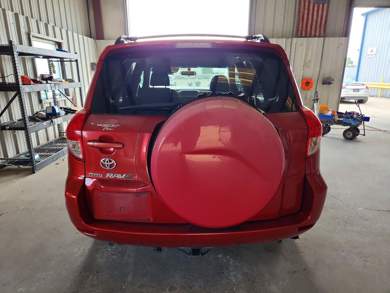 2008 Toyota Rav4 Base Красный vin: JTMZD33V186071642