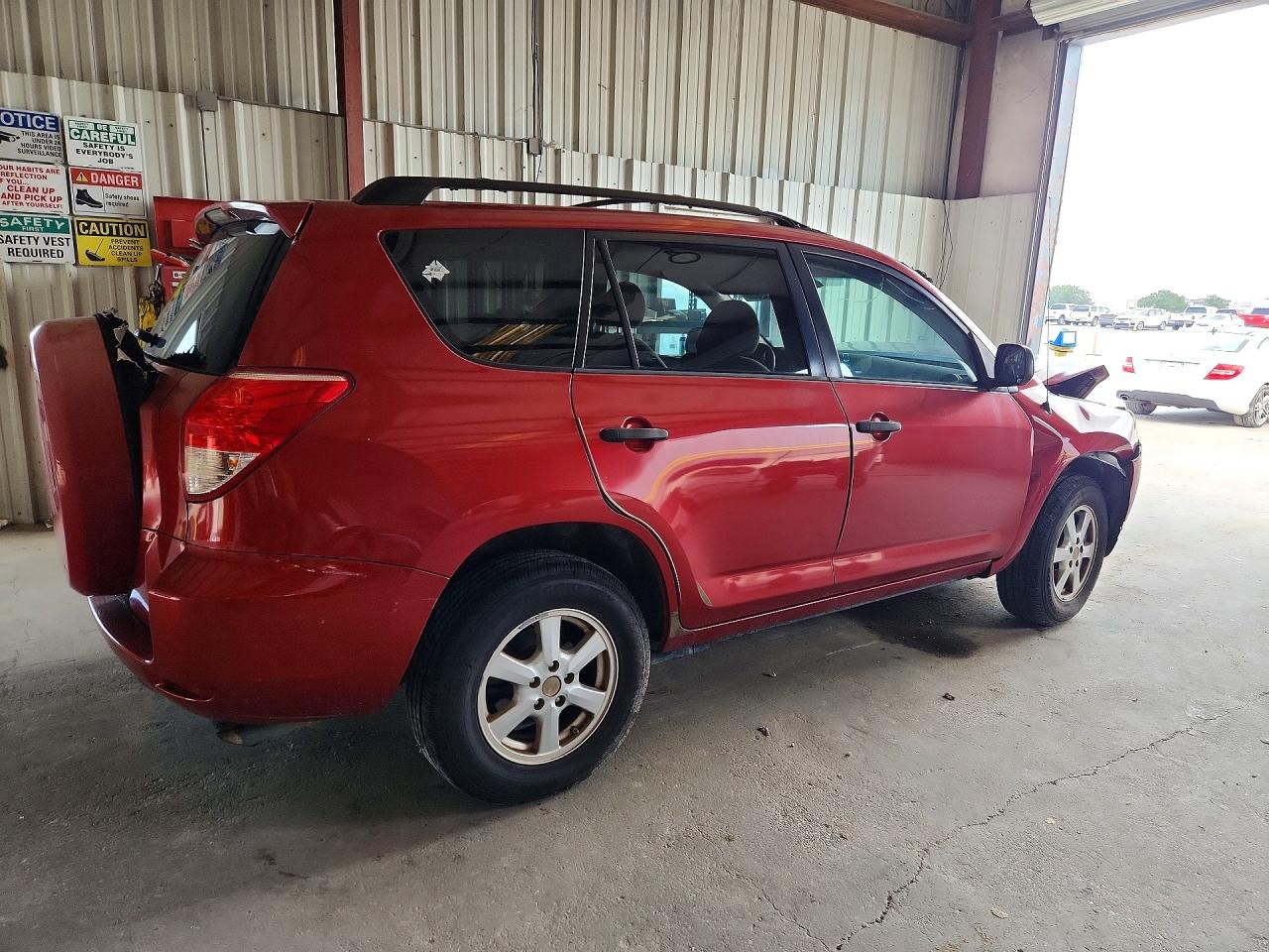 2008 Toyota Rav4 Base Красный vin: JTMZD33V186071642