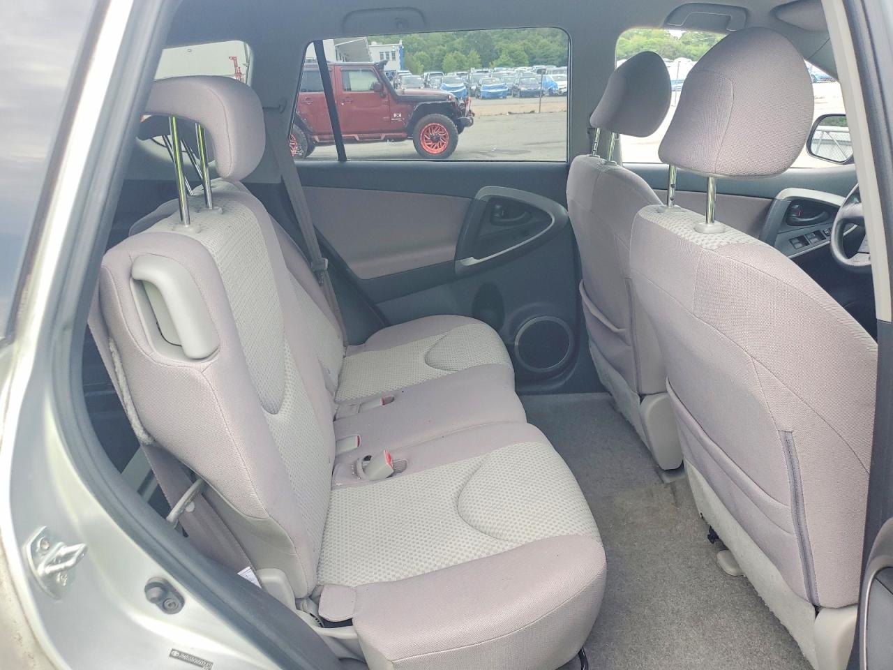 2006 Toyota Rav4 Base Silver vin: JTMZD33V265001473