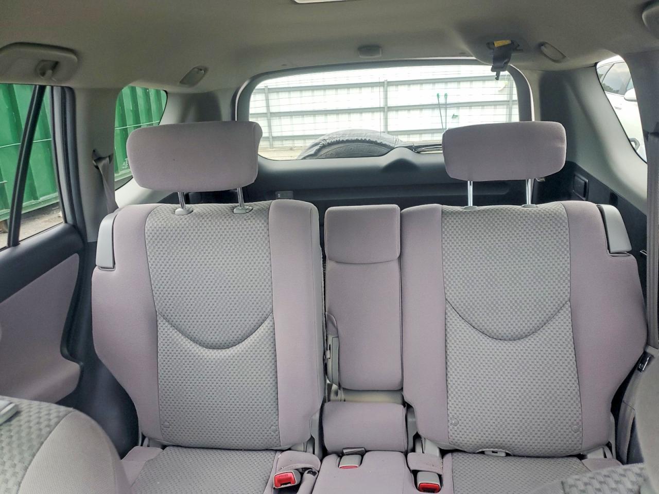 2006 Toyota Rav4 Base Silver vin: JTMZD33V265001473