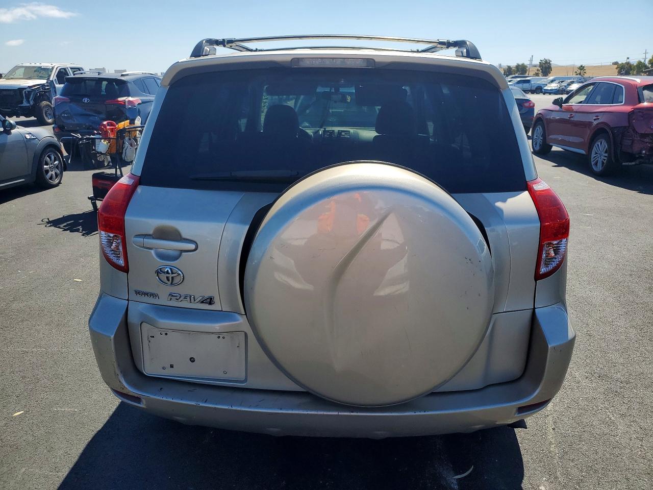 2006 Toyota Rav4 Base Gold vin: JTMZD33V265009072