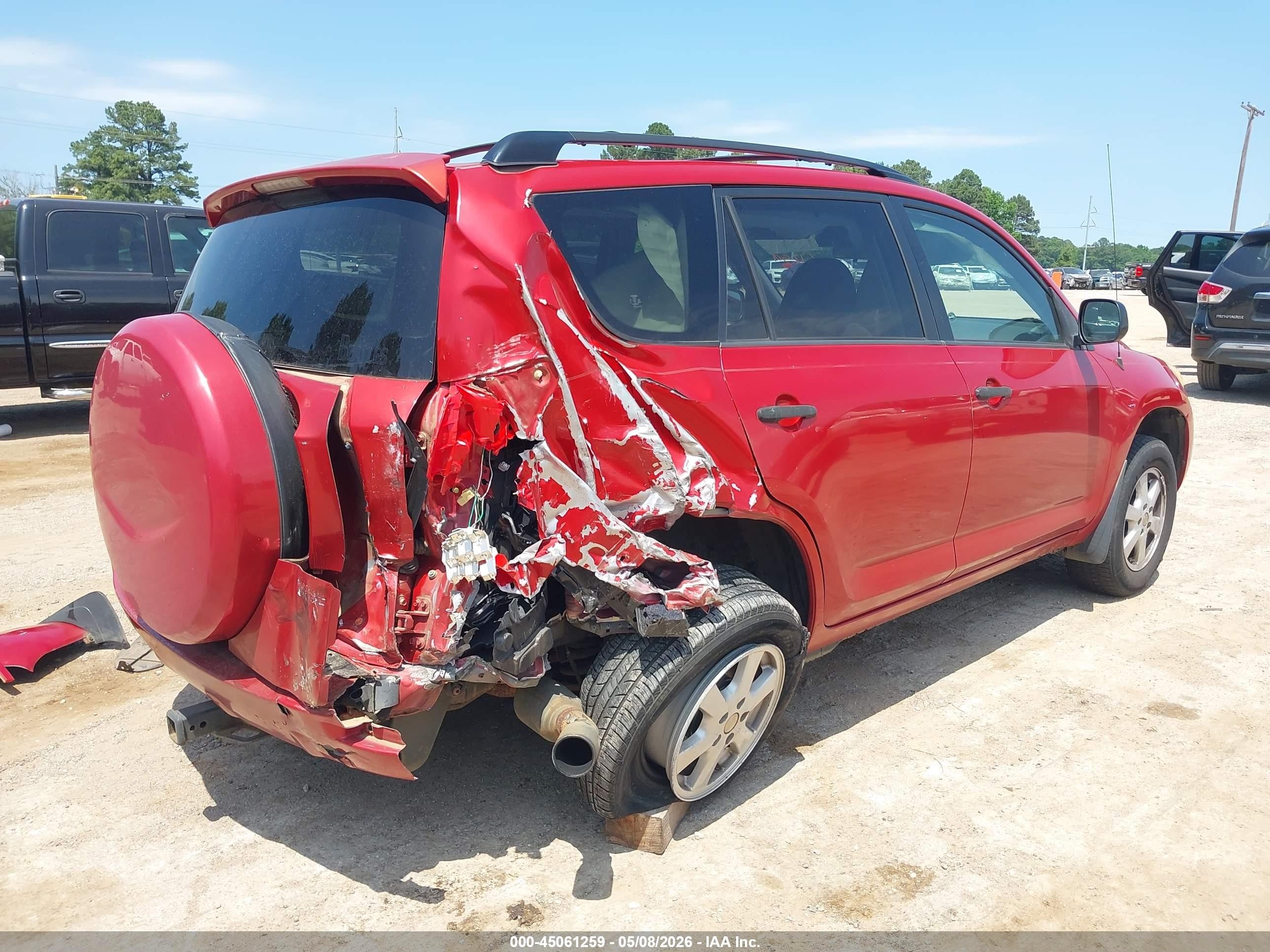 2006 Toyota Rav4   Red vin: JTMZD33V265018239