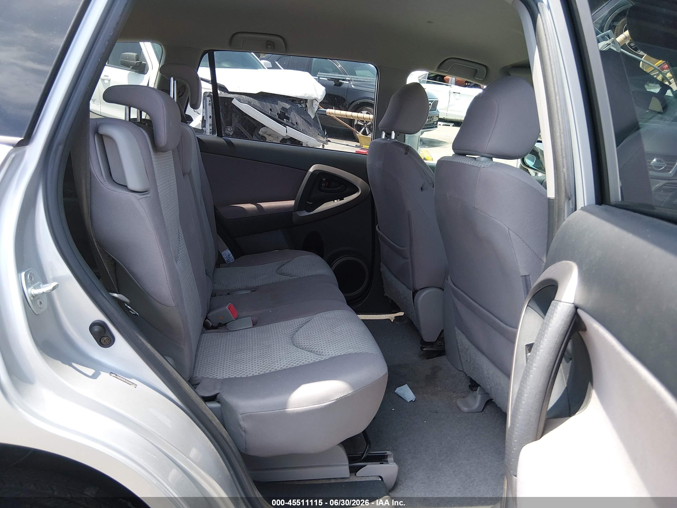 2006 Toyota Rav4   Silver vin: JTMZD33V265021304
