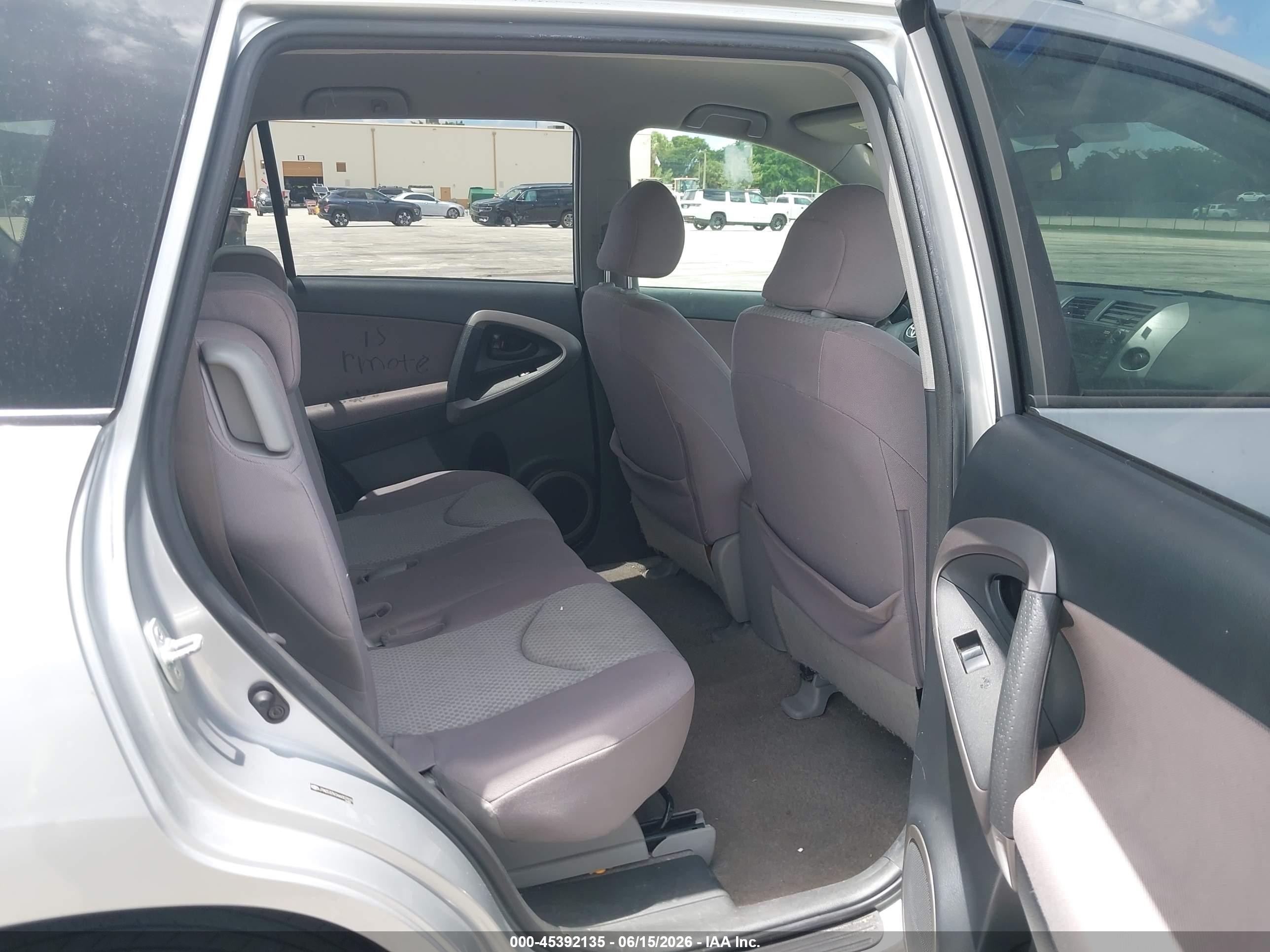 2006 Toyota Rav4 Серебряный vin: JTMZD33V266007929