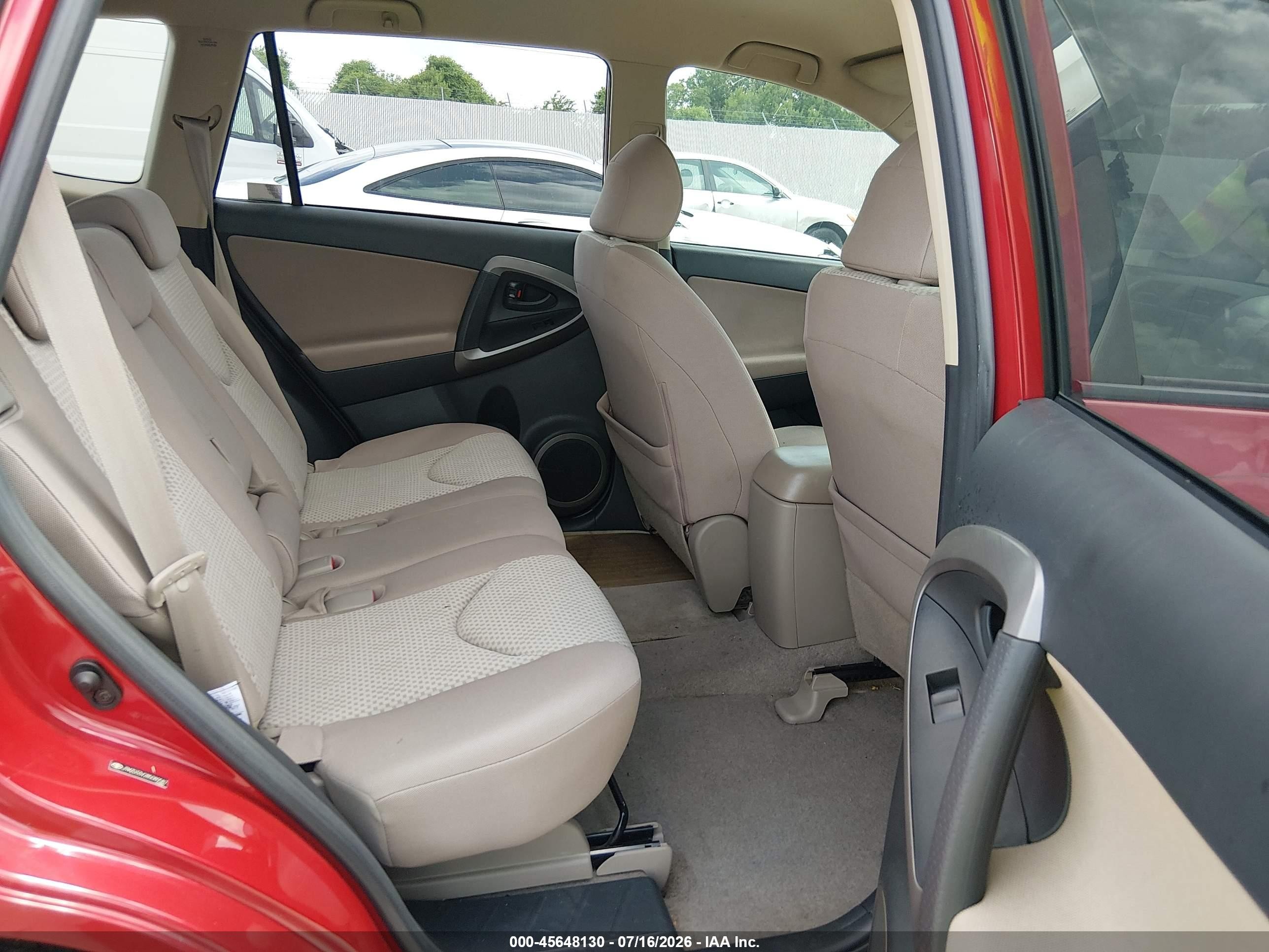 2008 Toyota Rav4   Red vin: JTMZD33V285089587