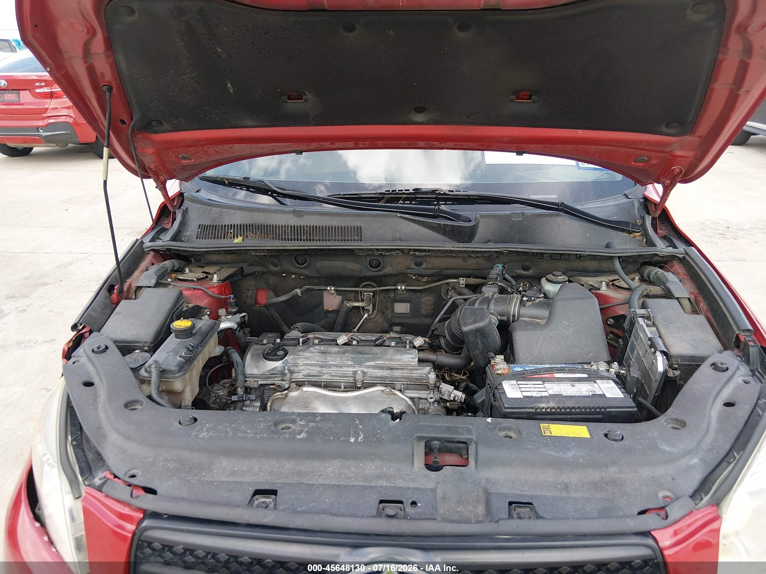 2008 Toyota Rav4   Red vin: JTMZD33V285089587