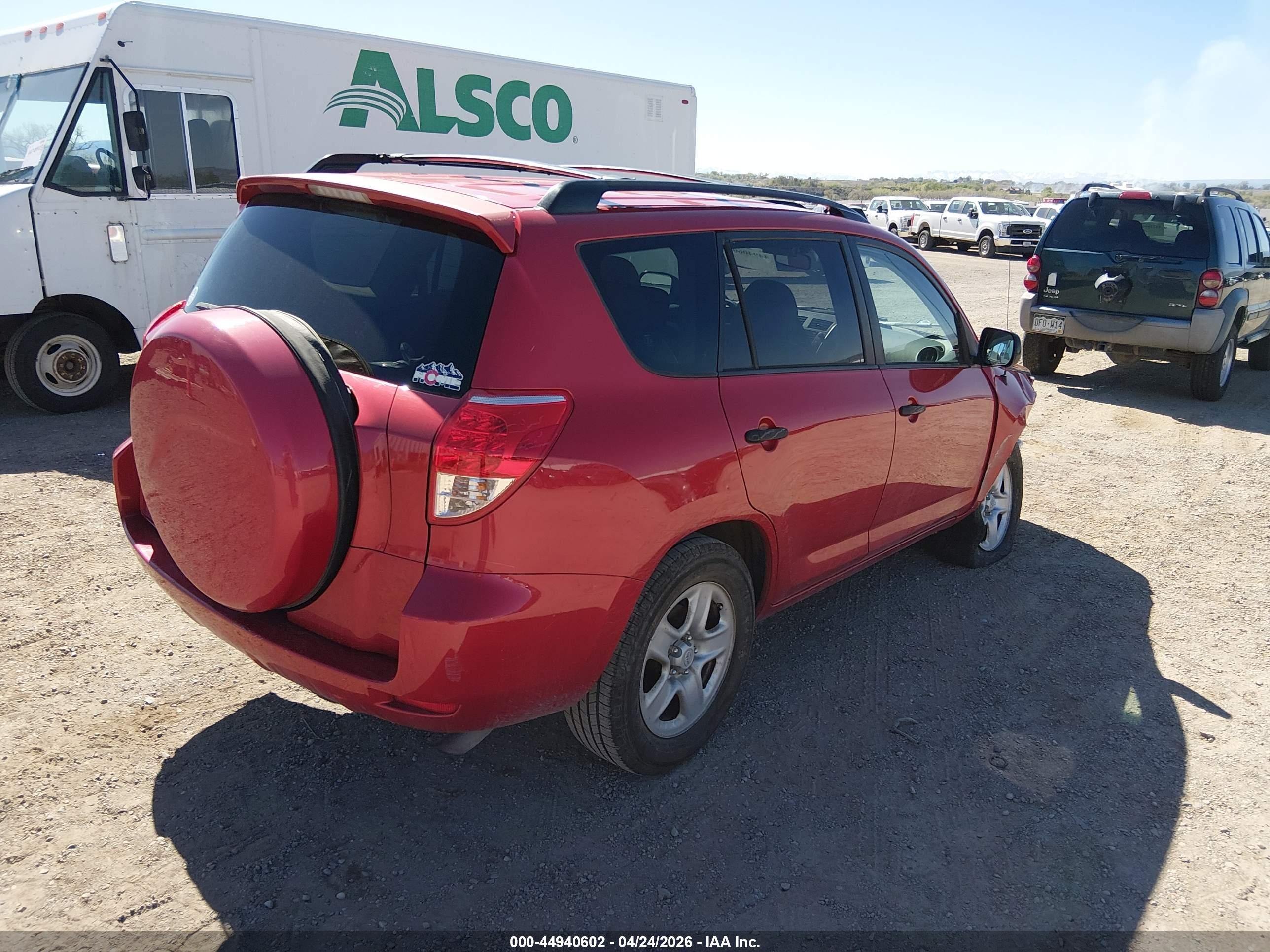 2008 Toyota Rav4   Red vin: JTMZD33V285093820