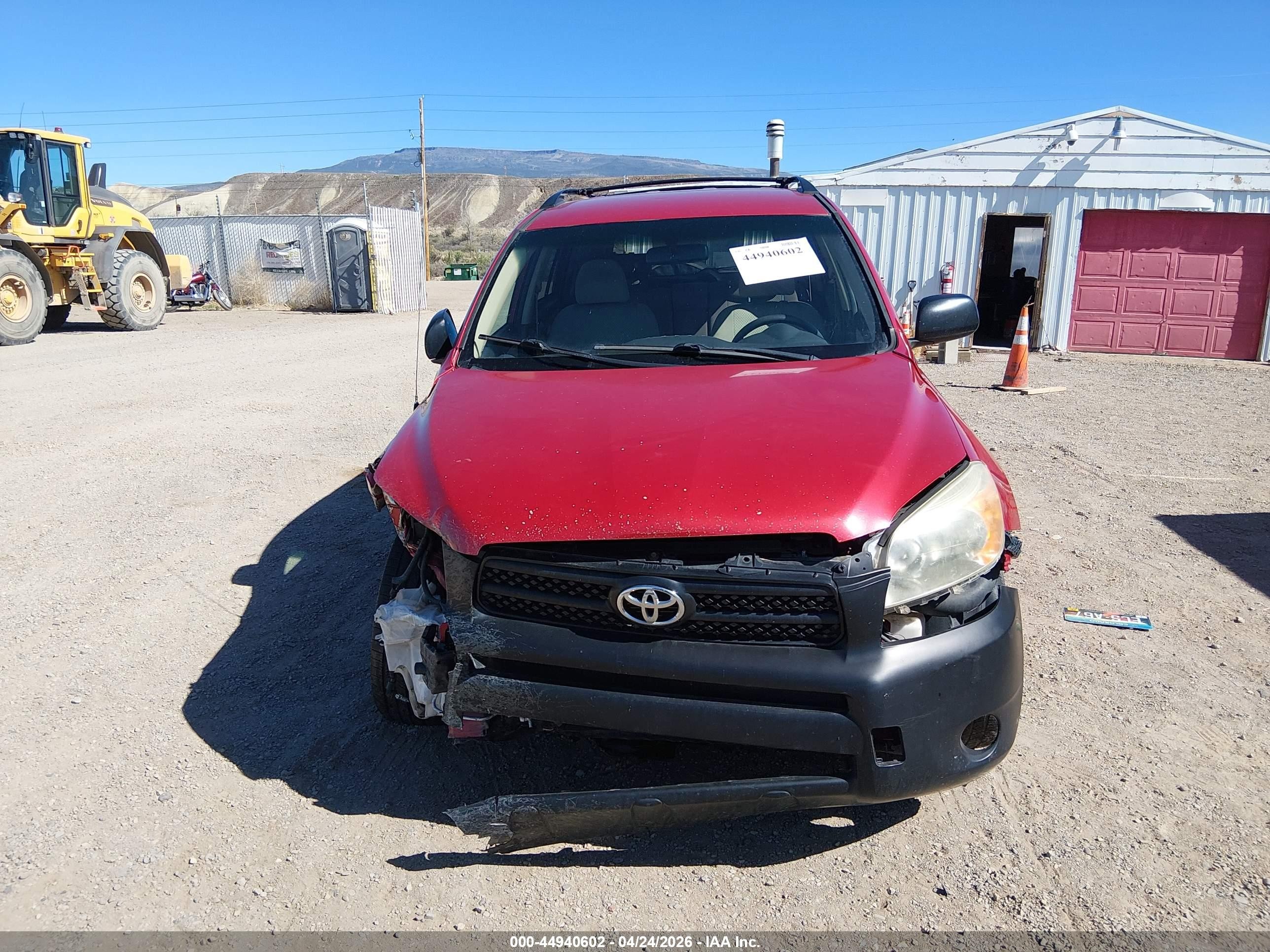2008 Toyota Rav4   Red vin: JTMZD33V285093820