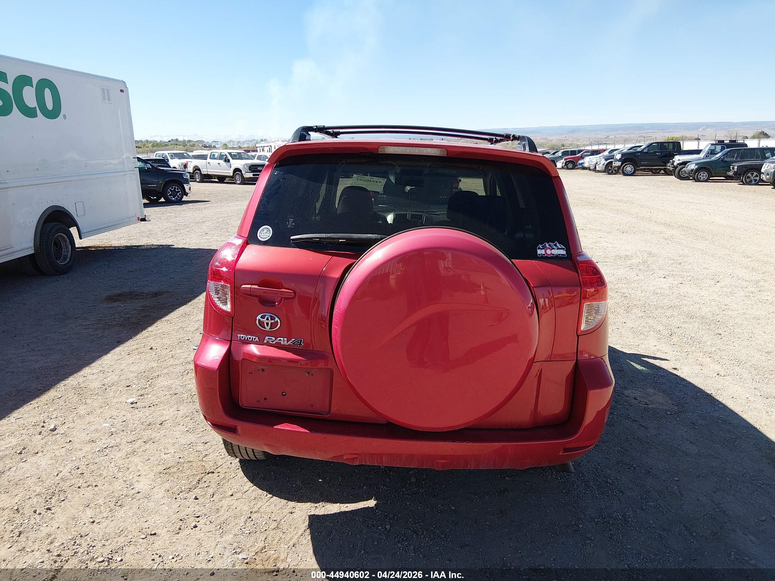 2008 Toyota Rav4   Red vin: JTMZD33V285093820