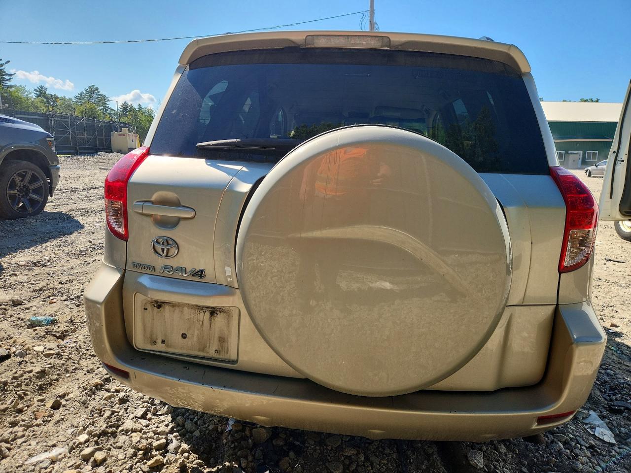 2008 Toyota Rav4 Base Gold vin: JTMZD33V285094451